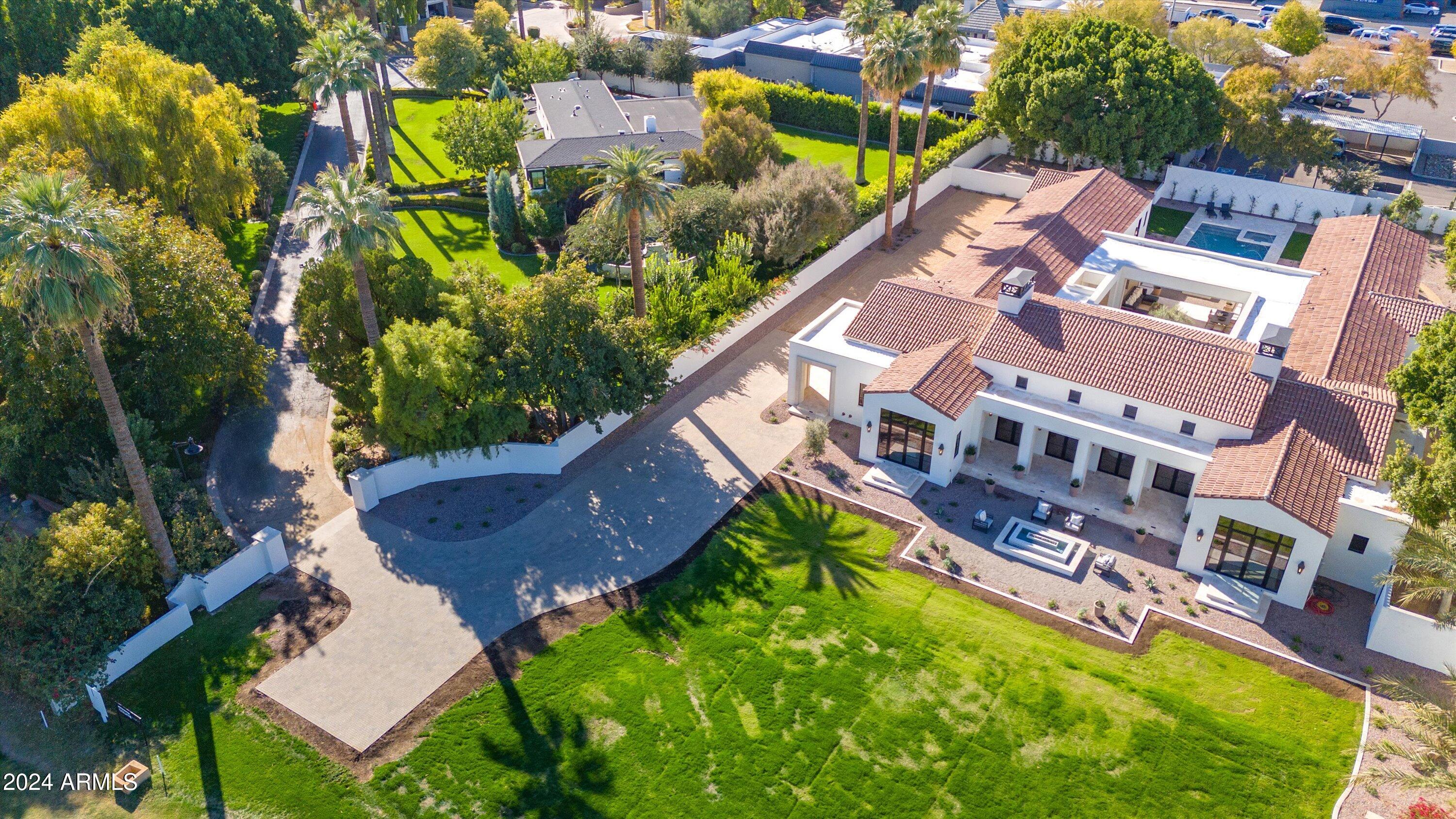 COUNTRY CLUB PLACE - Residential