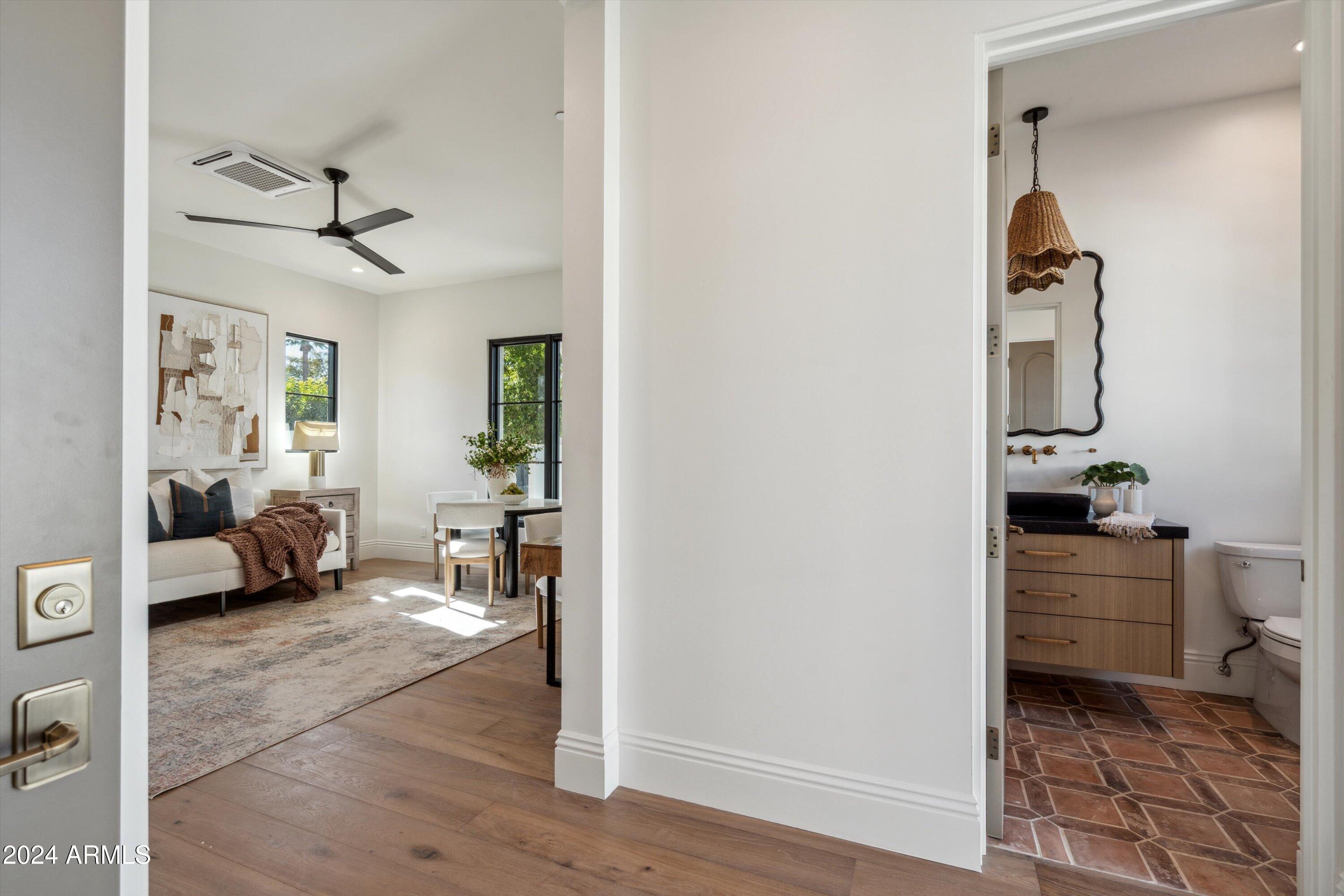 COUNTRY CLUB PLACE - Residential