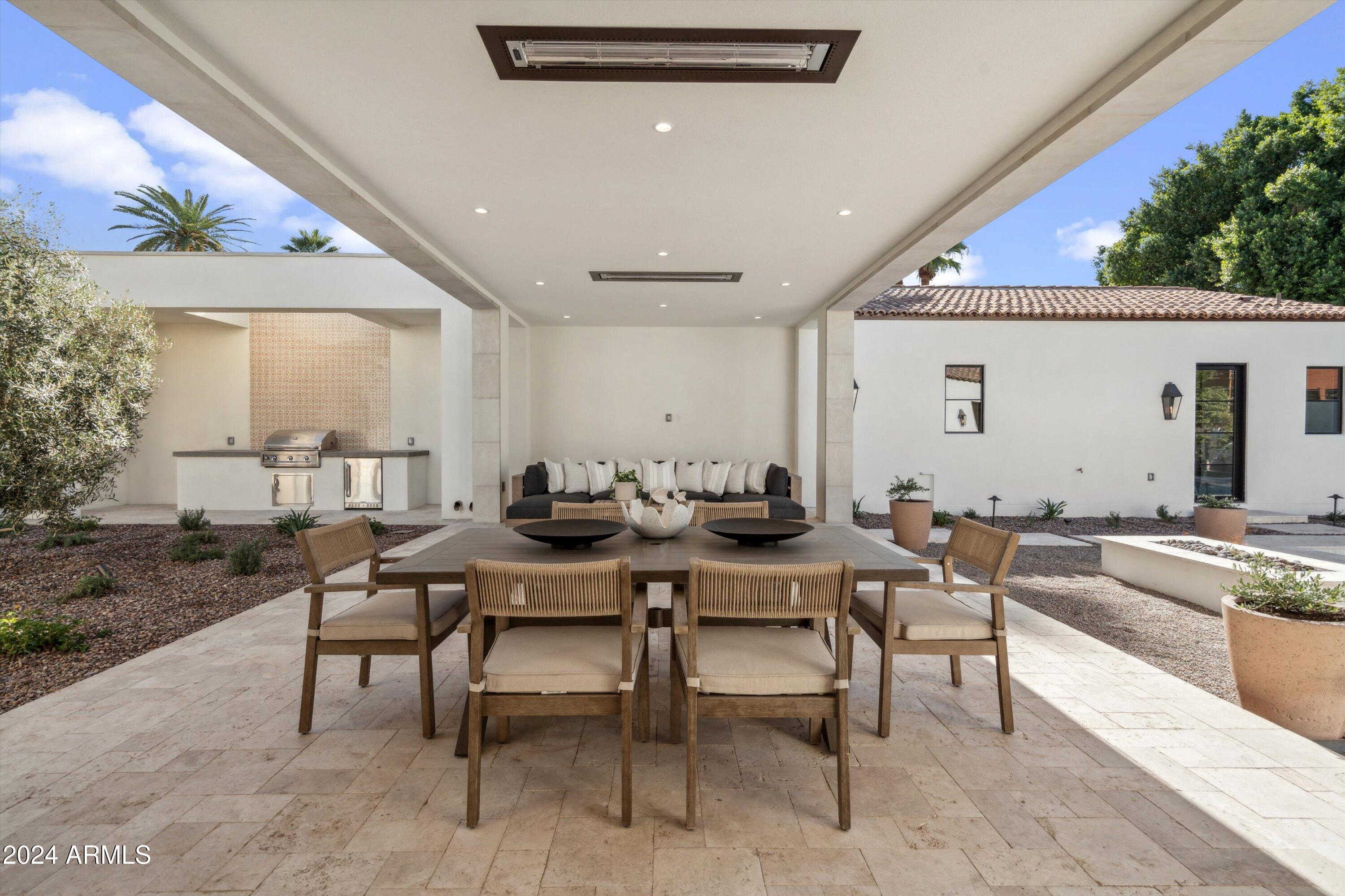 COUNTRY CLUB PLACE - Residential