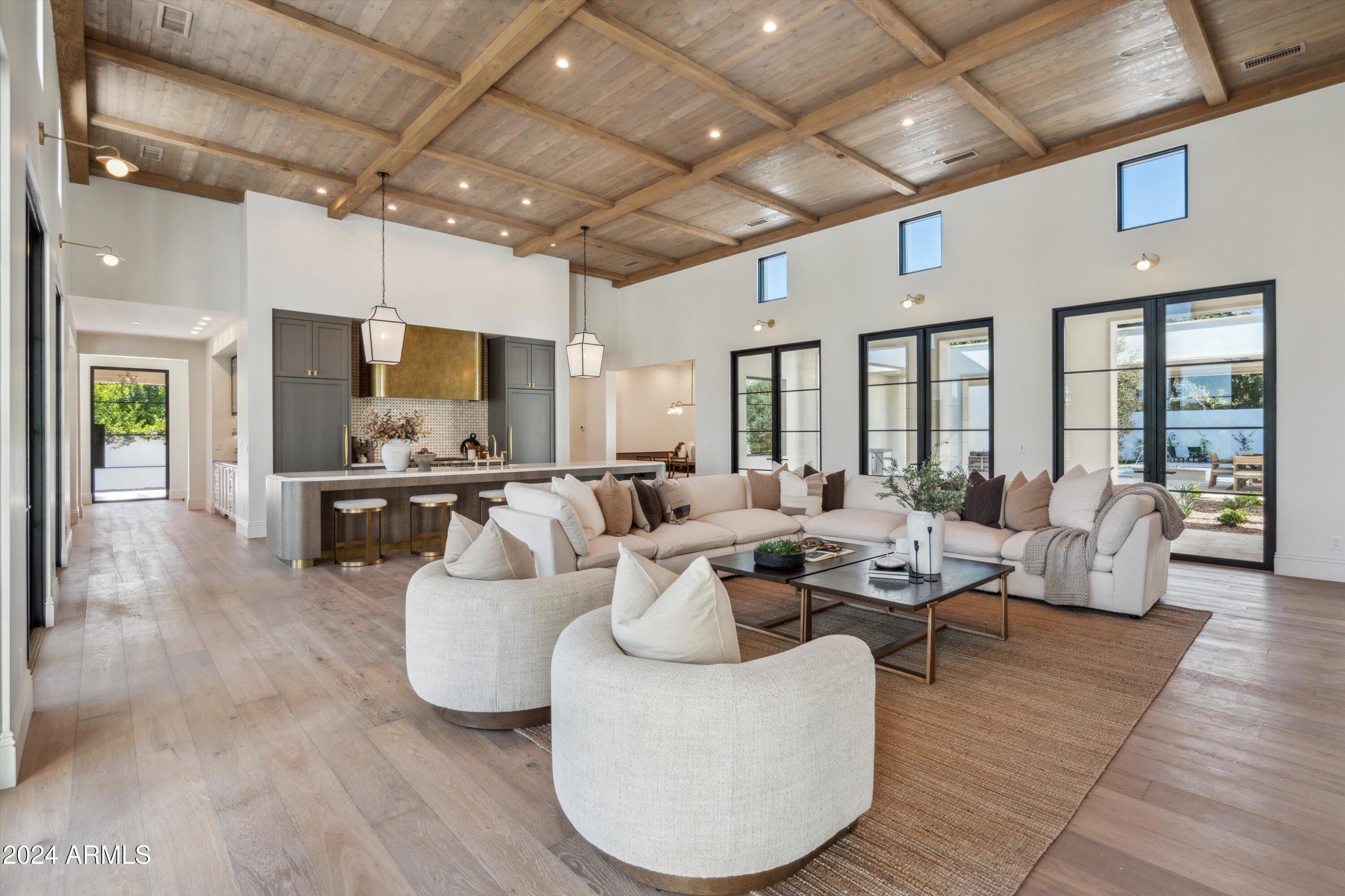 COUNTRY CLUB PLACE - Residential