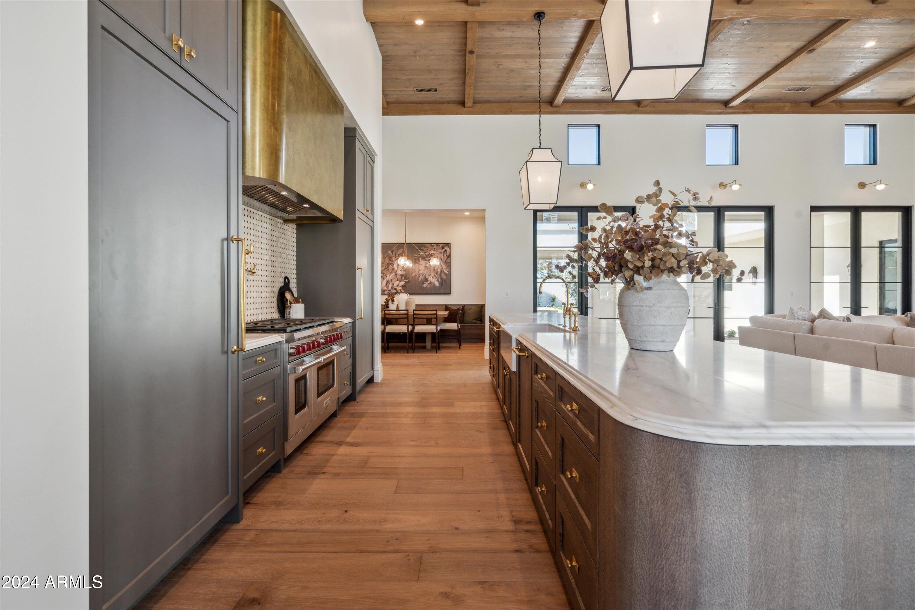 COUNTRY CLUB PLACE - Residential
