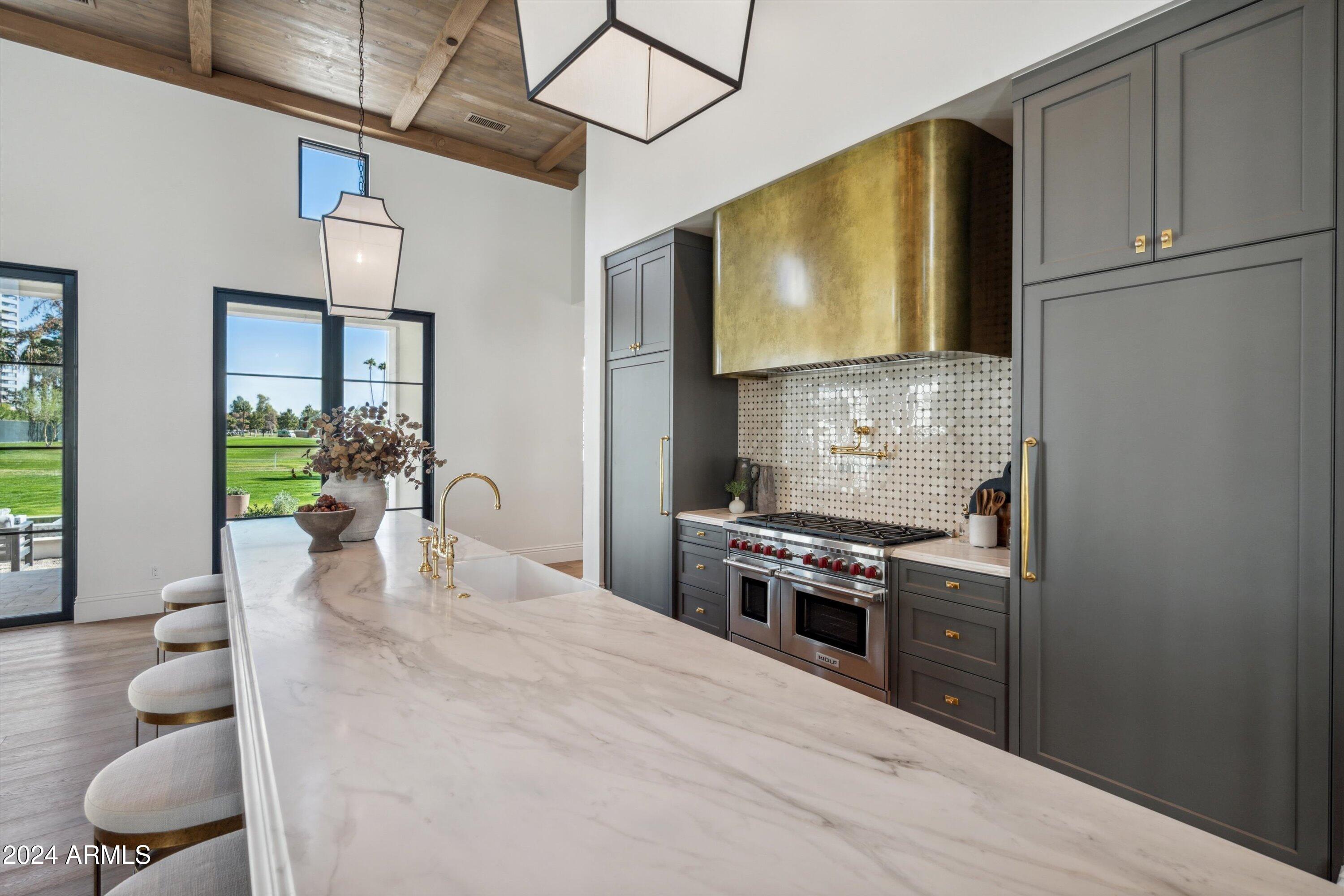 COUNTRY CLUB PLACE - Residential