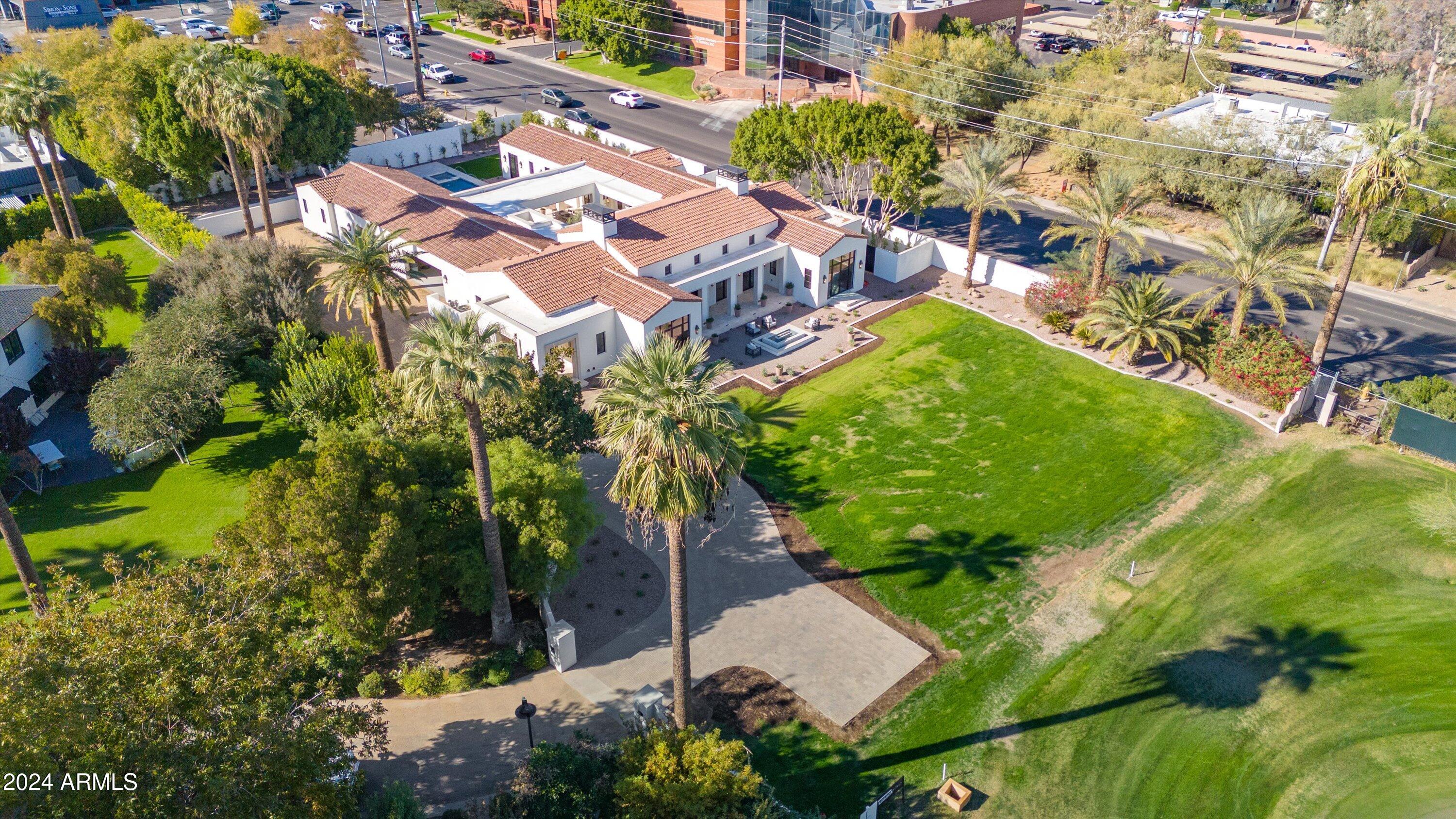 COUNTRY CLUB PLACE - Residential