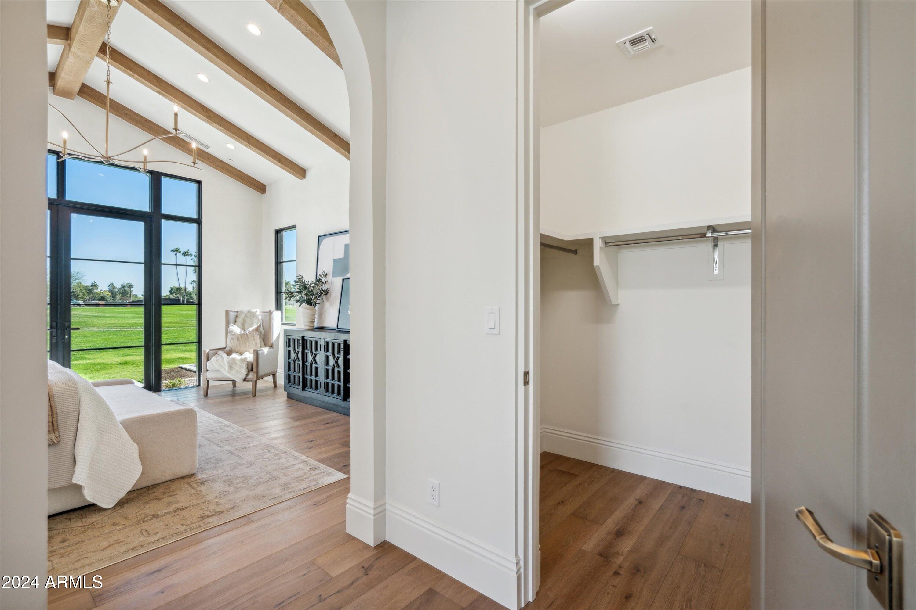 COUNTRY CLUB PLACE - Residential