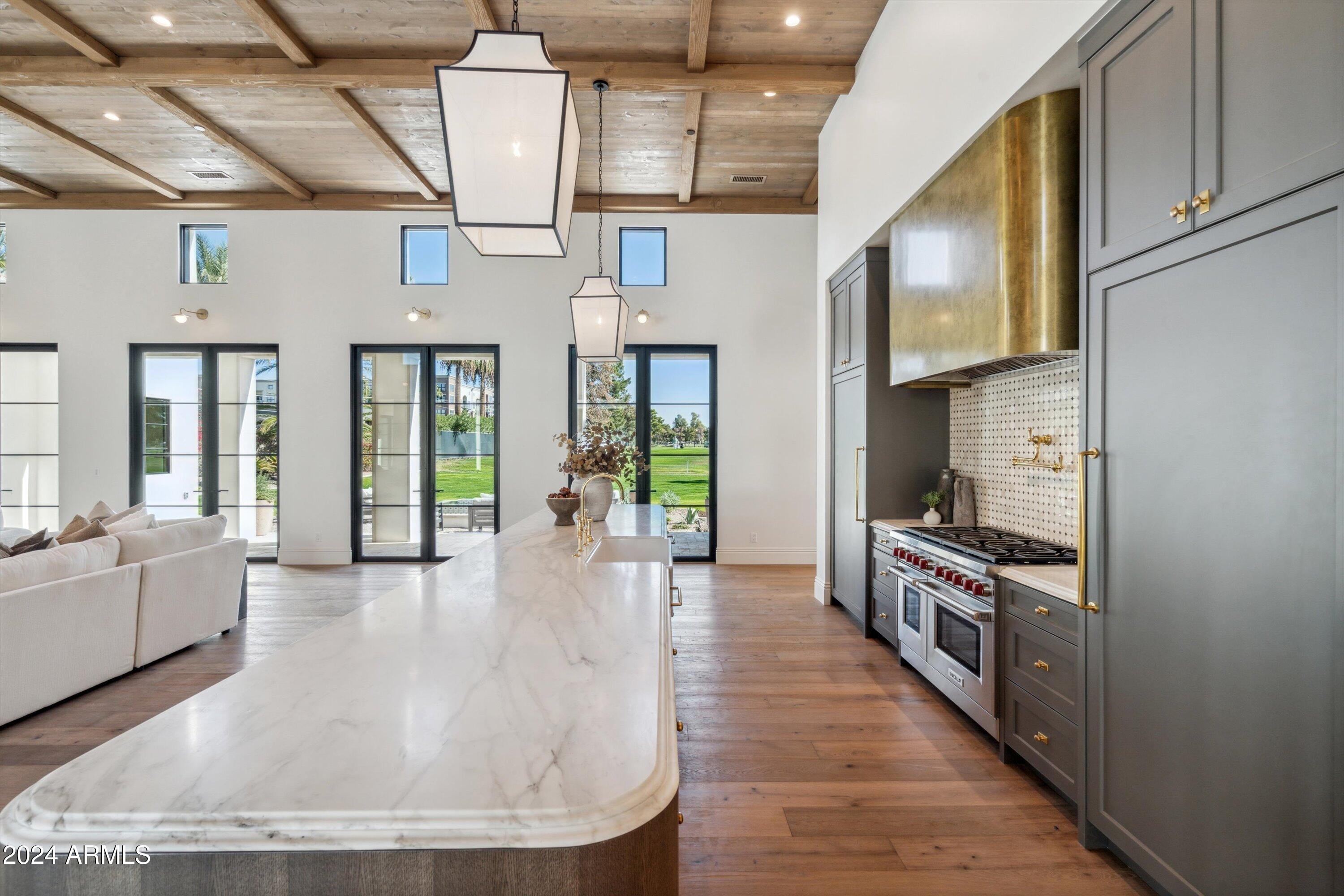 COUNTRY CLUB PLACE - Residential