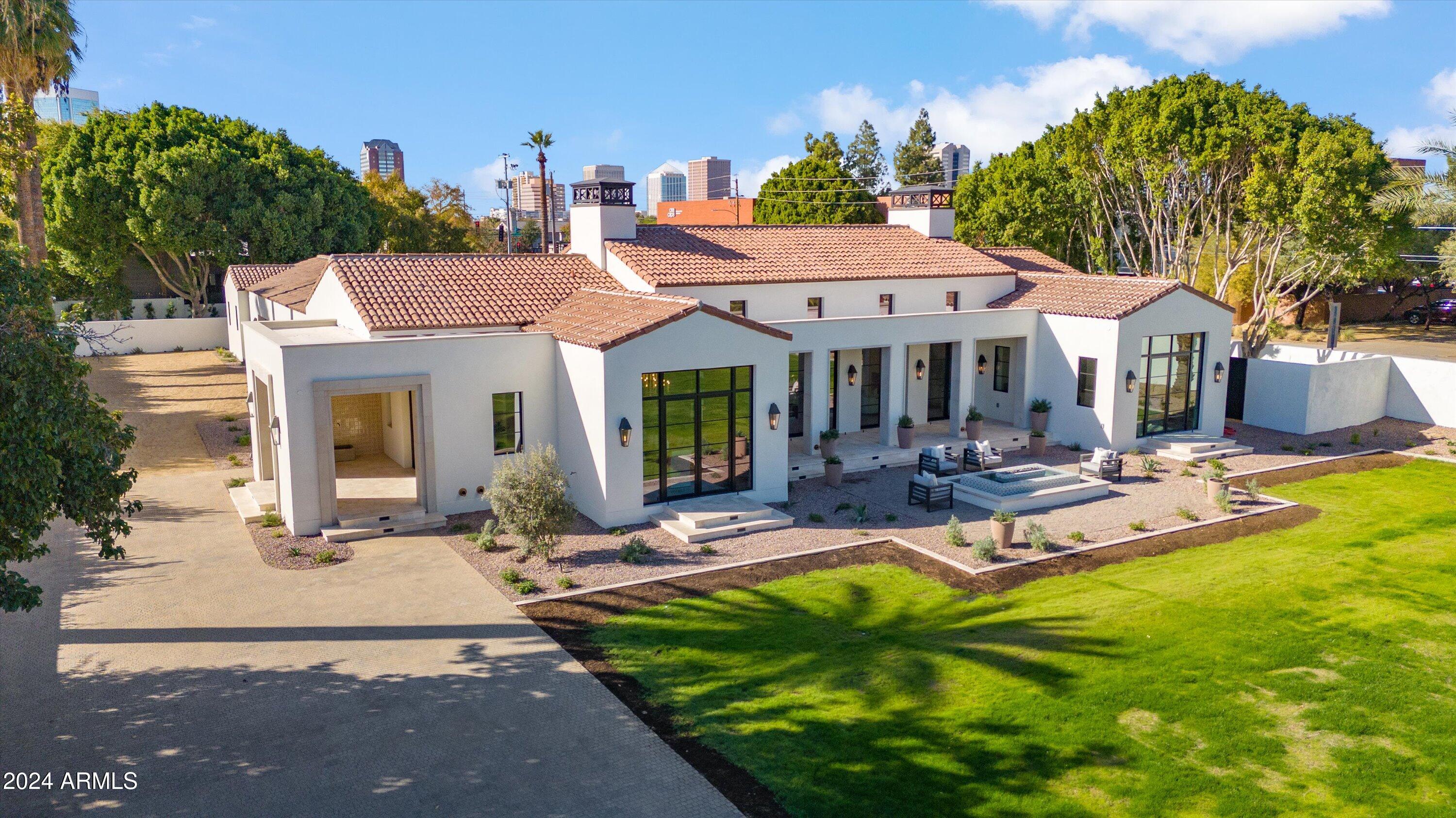 COUNTRY CLUB PLACE - Residential
