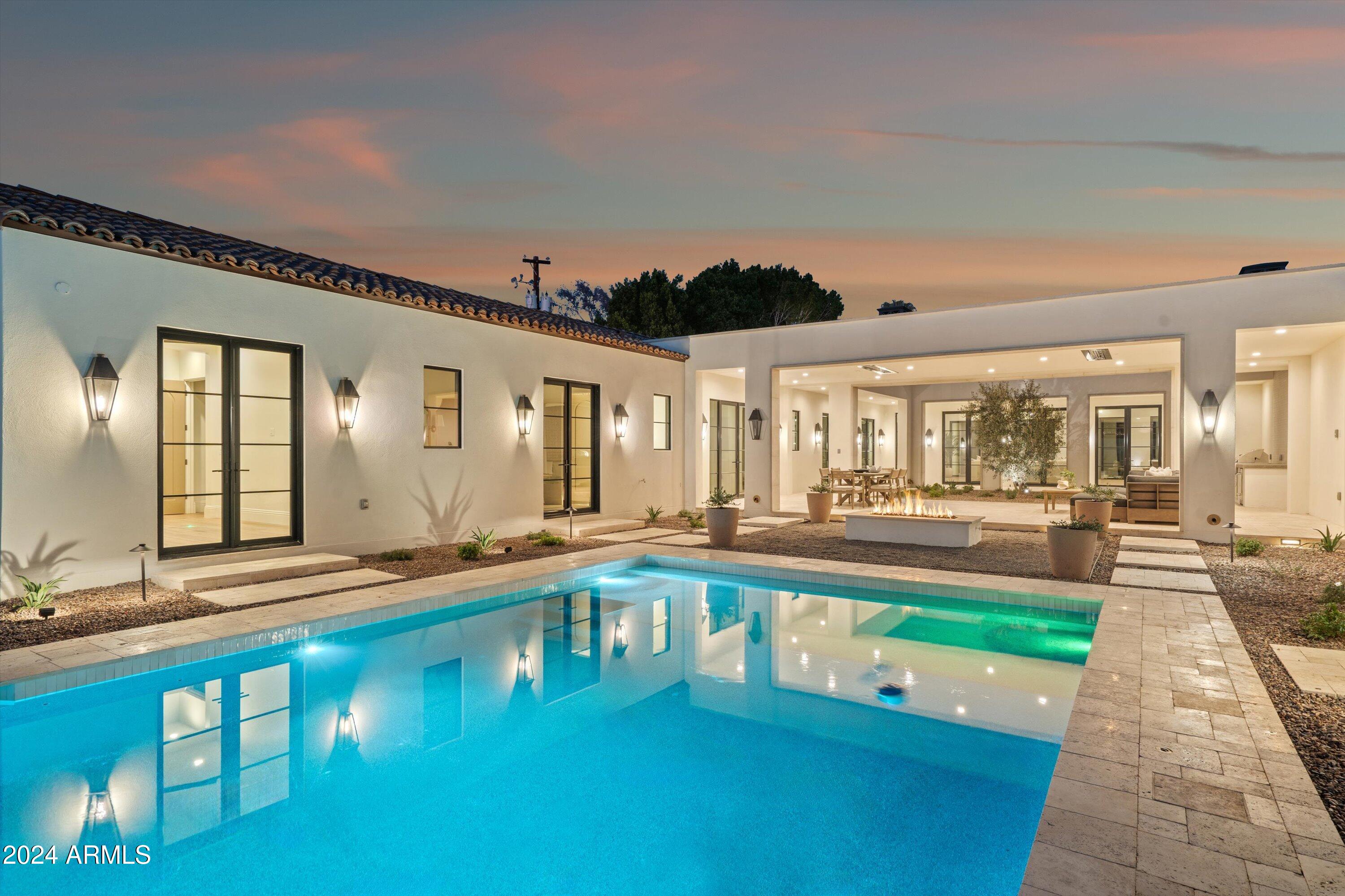 COUNTRY CLUB PLACE - Residential