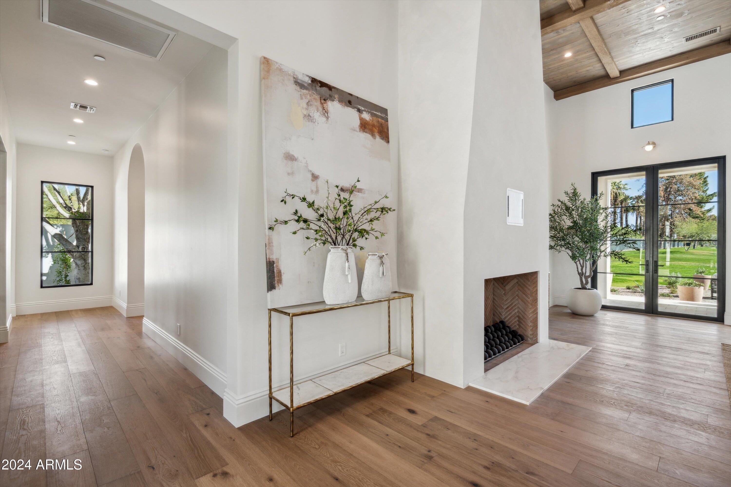 COUNTRY CLUB PLACE - Residential