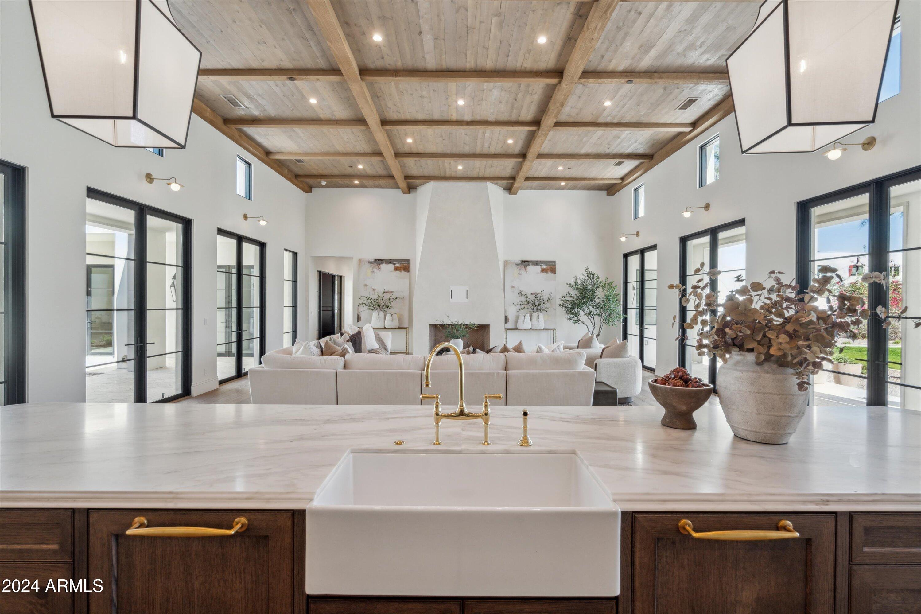 COUNTRY CLUB PLACE - Residential