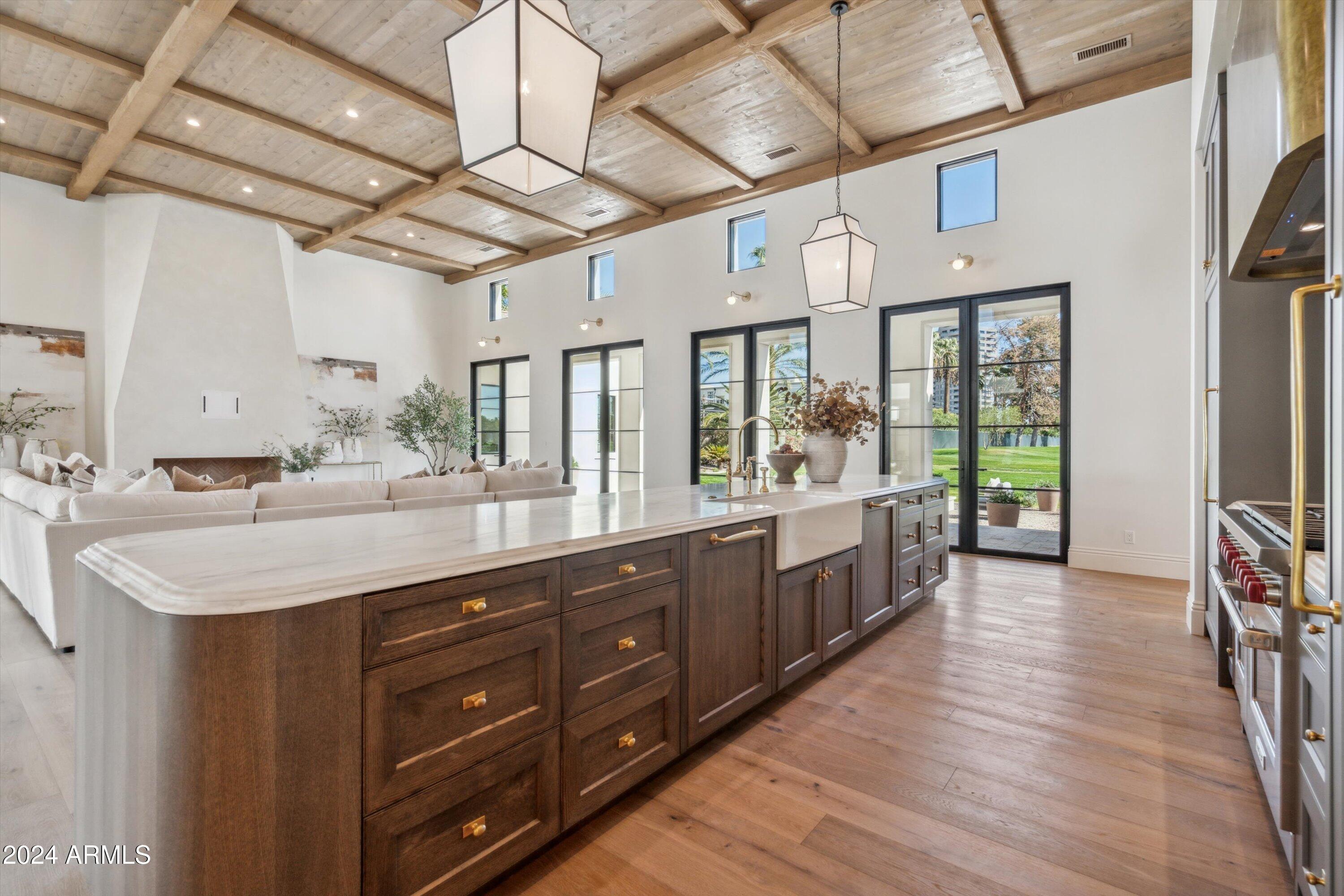 COUNTRY CLUB PLACE - Residential