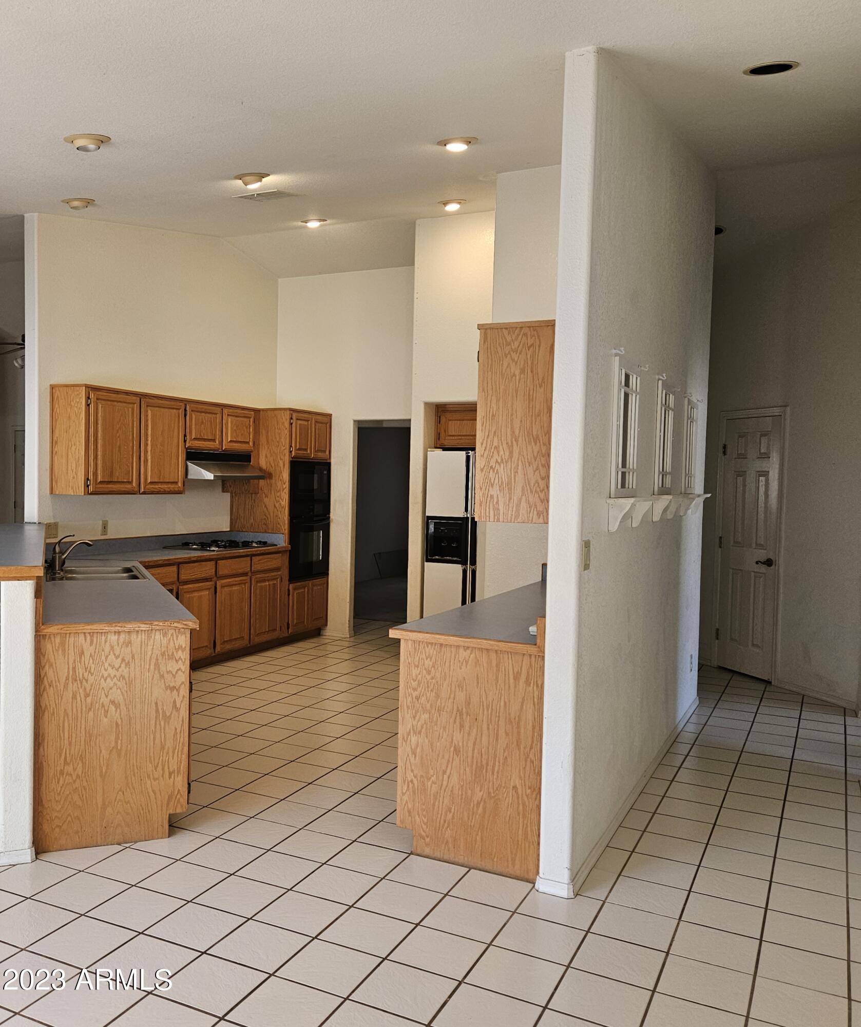 TOWN & COUNTRY ESTATES 6 - Residential