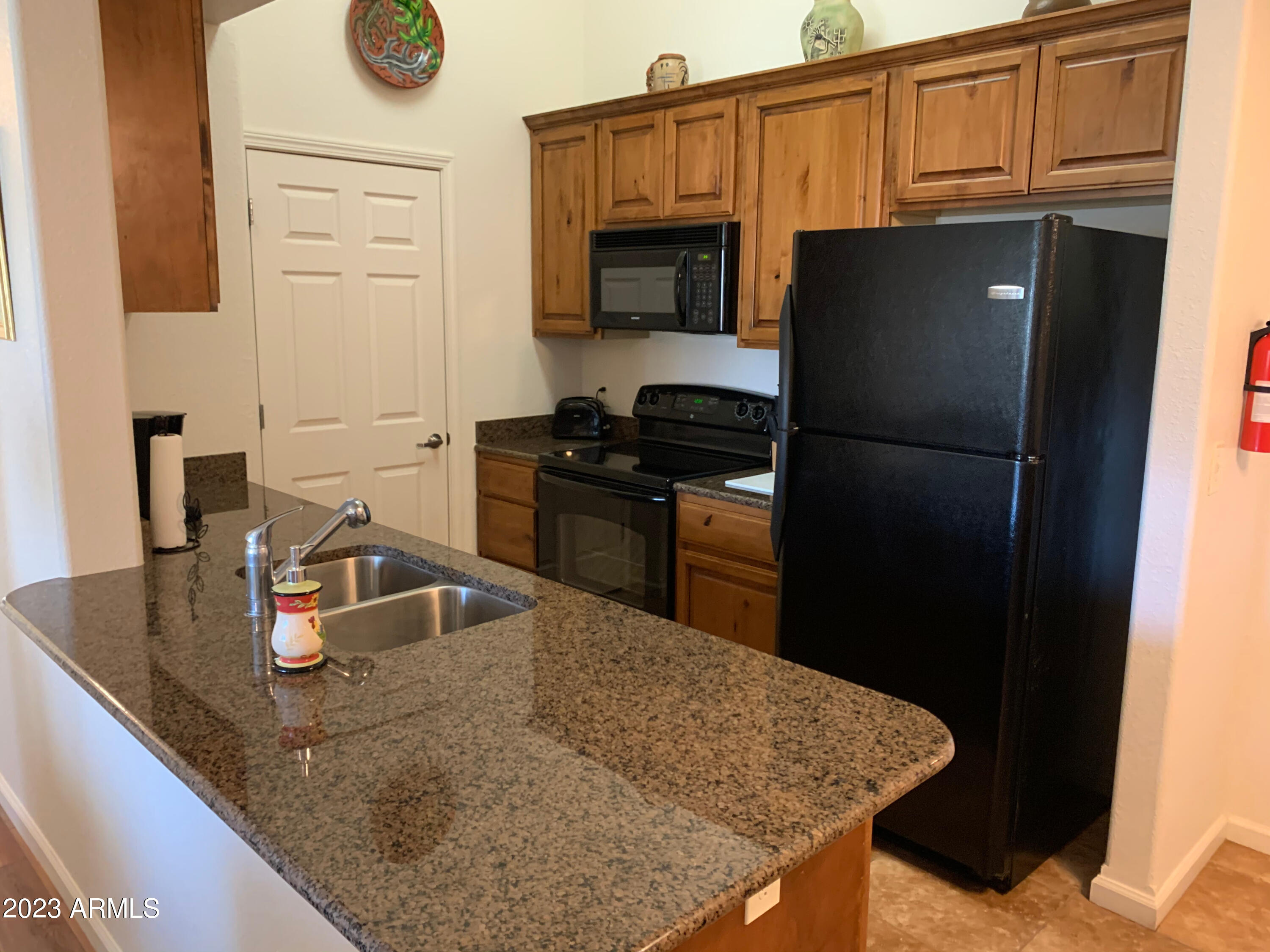 CASA ANTIGUA CONDOMINIUMS - Residential Lease