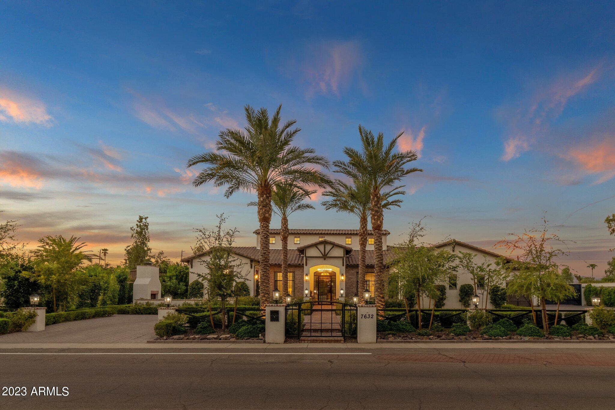 PARADISE VALLEY RANCHOS - Residential