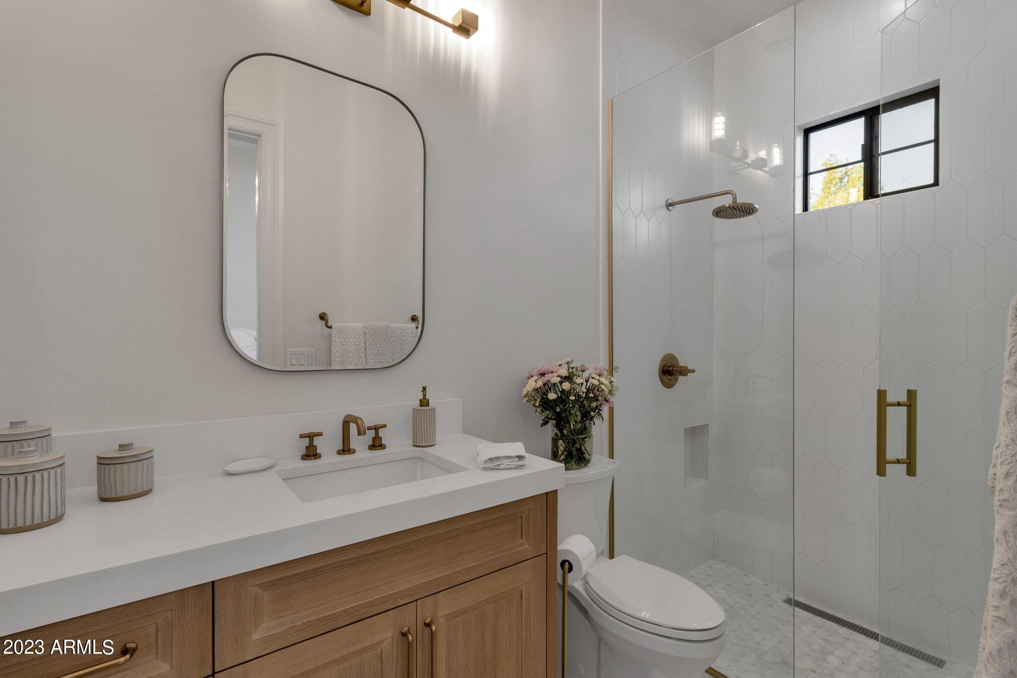 PARADISE VALLEY RANCHOS - Residential