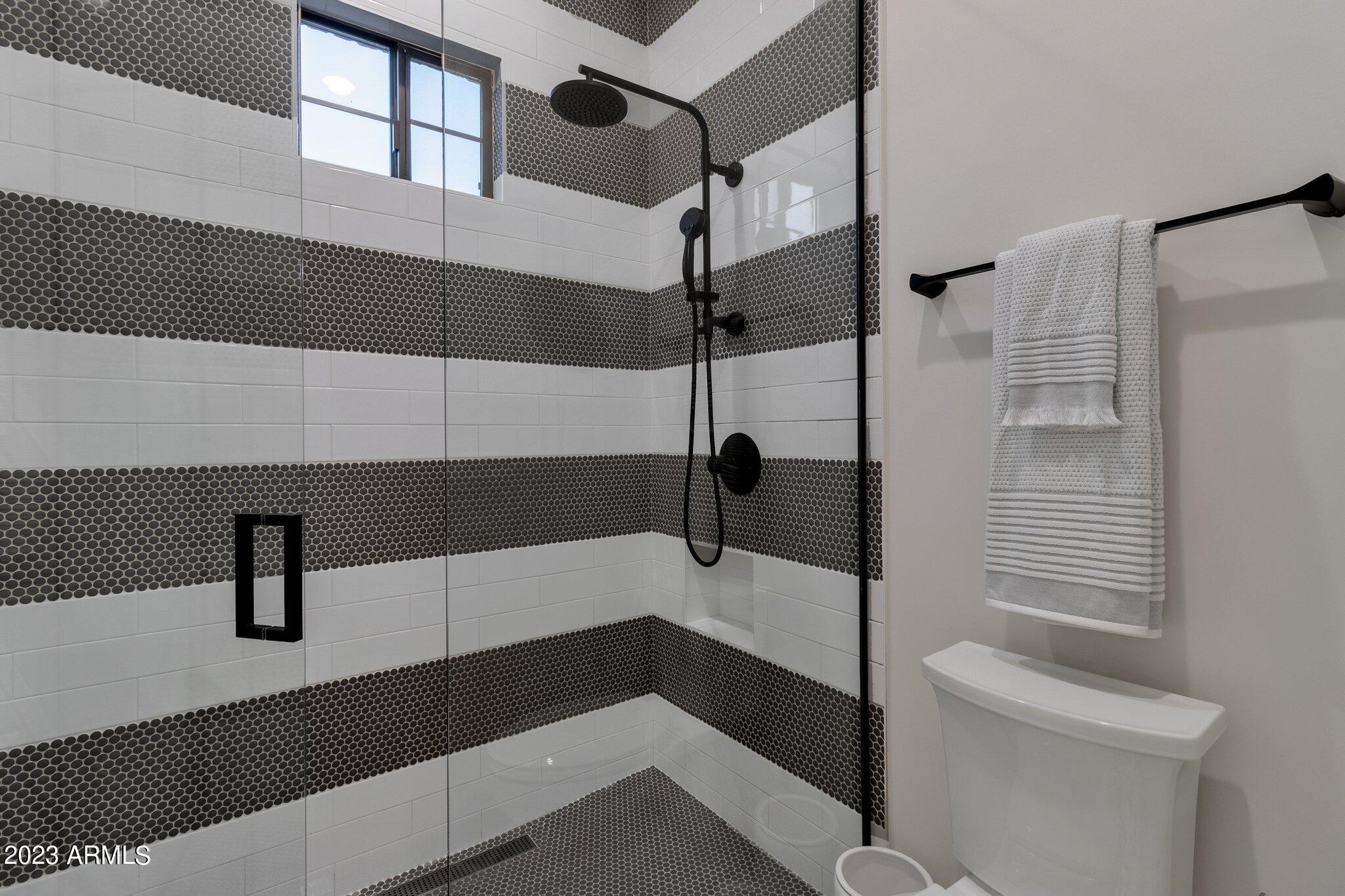 PARADISE VALLEY RANCHOS - Residential