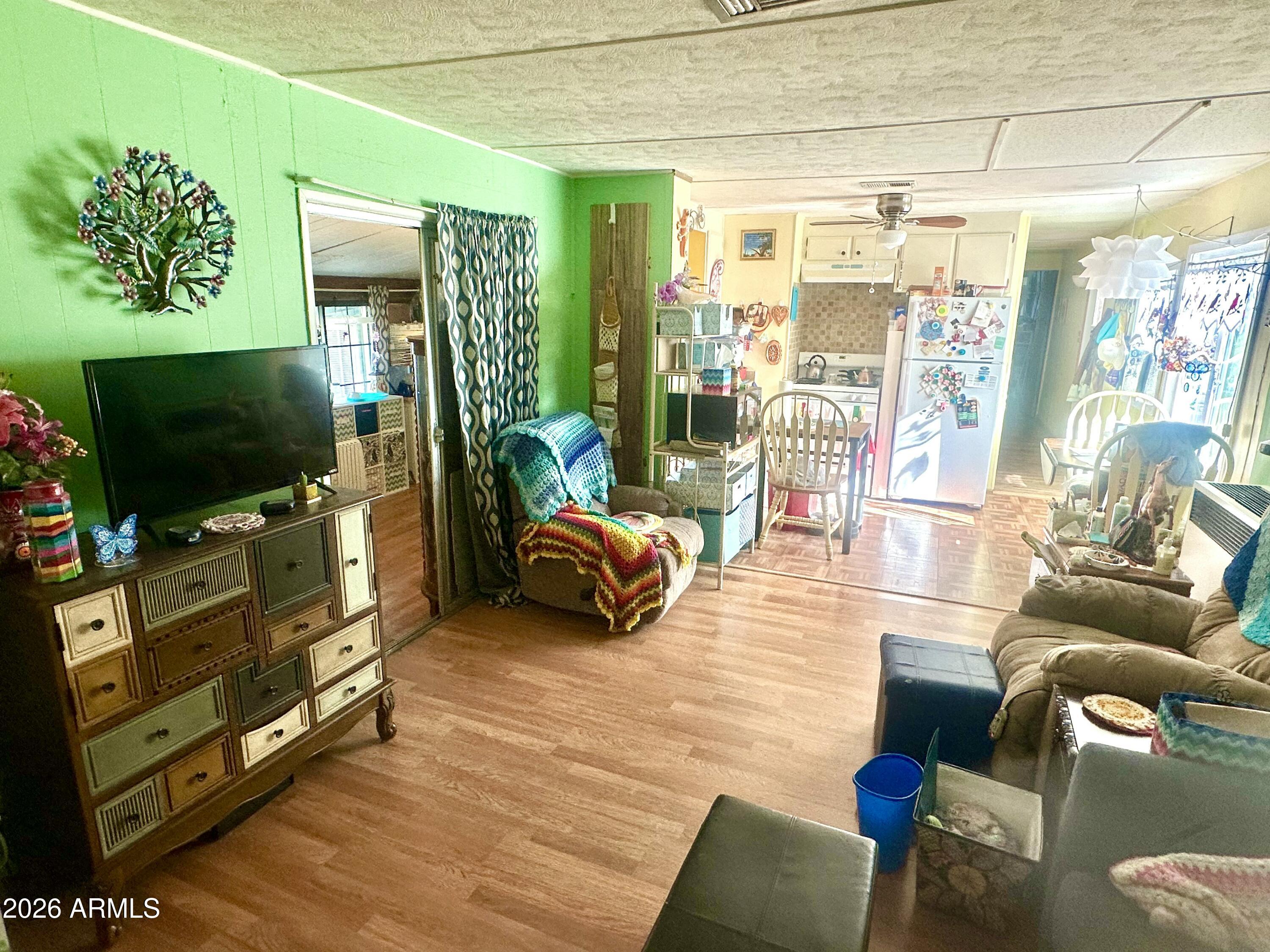 SPRING VALLEY - Residential
