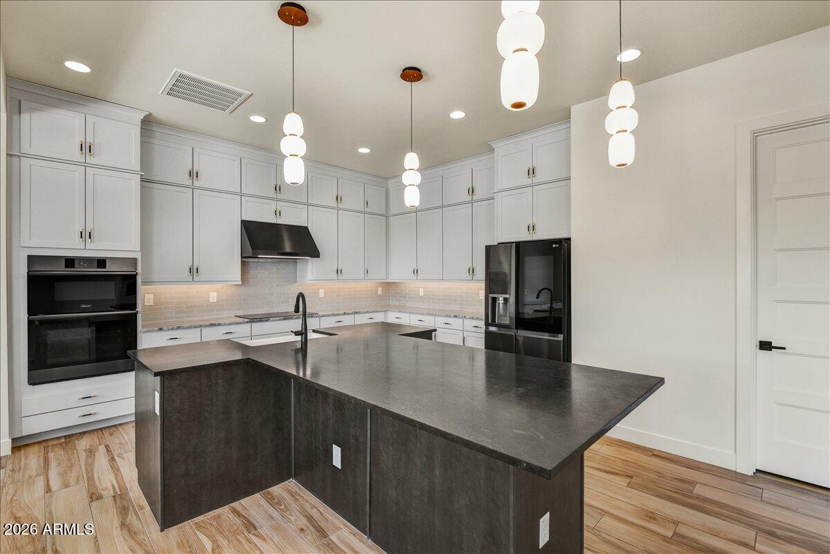 SAGUARO TRAILS - Residential
