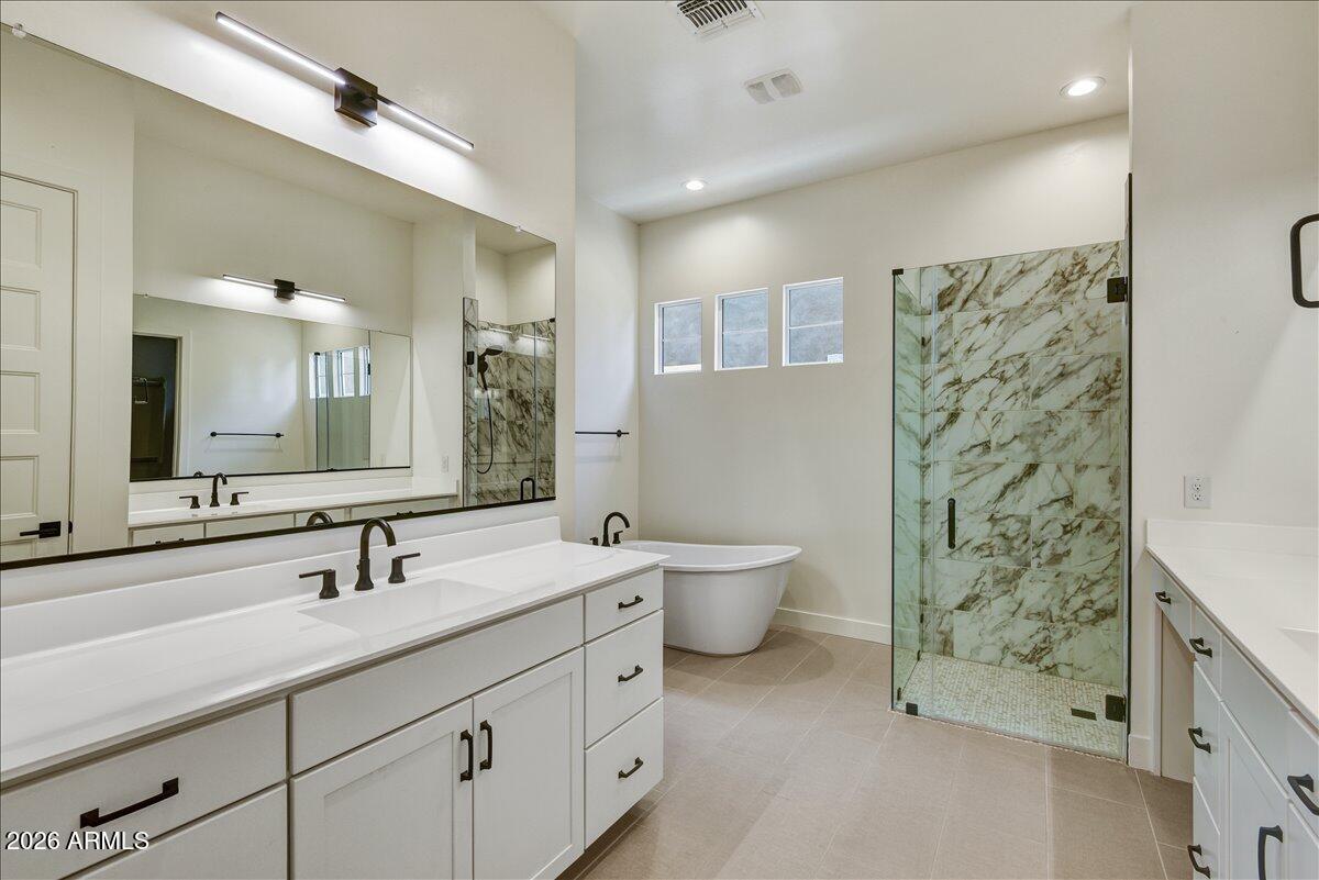 SAGUARO TRAILS - Residential