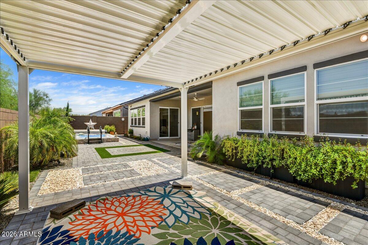 SAGUARO TRAILS - Residential