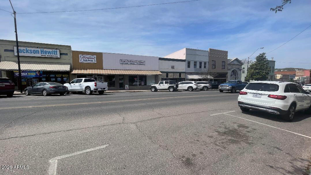 GLOBE TOWNSITE - Commercial Sale