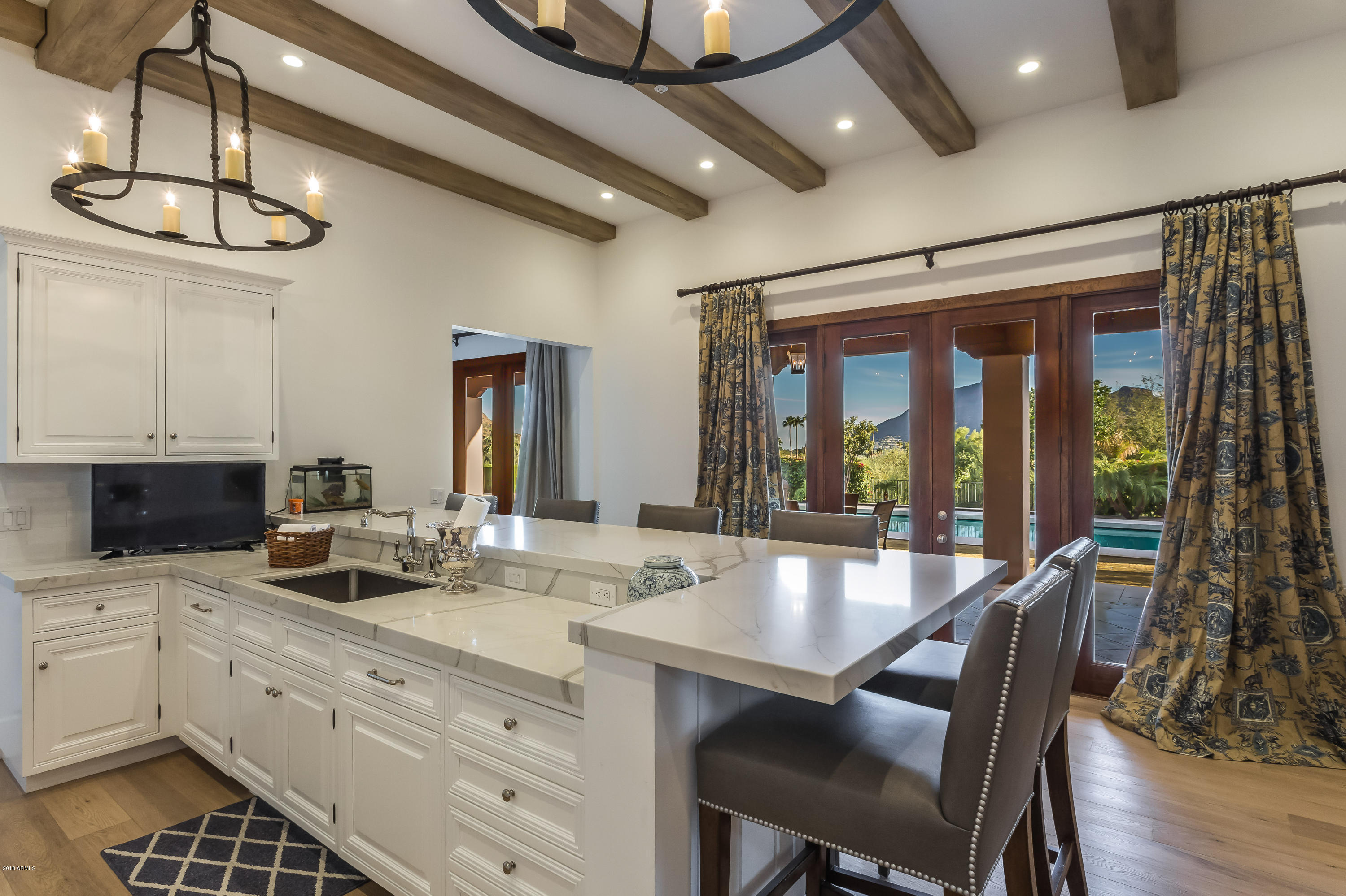 PARADISE VALLEY COUNTRY ESTATES - Residential