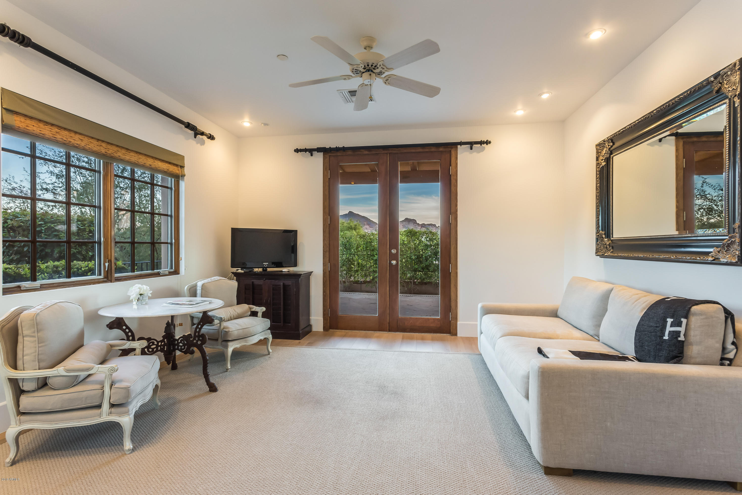 PARADISE VALLEY COUNTRY ESTATES - Residential