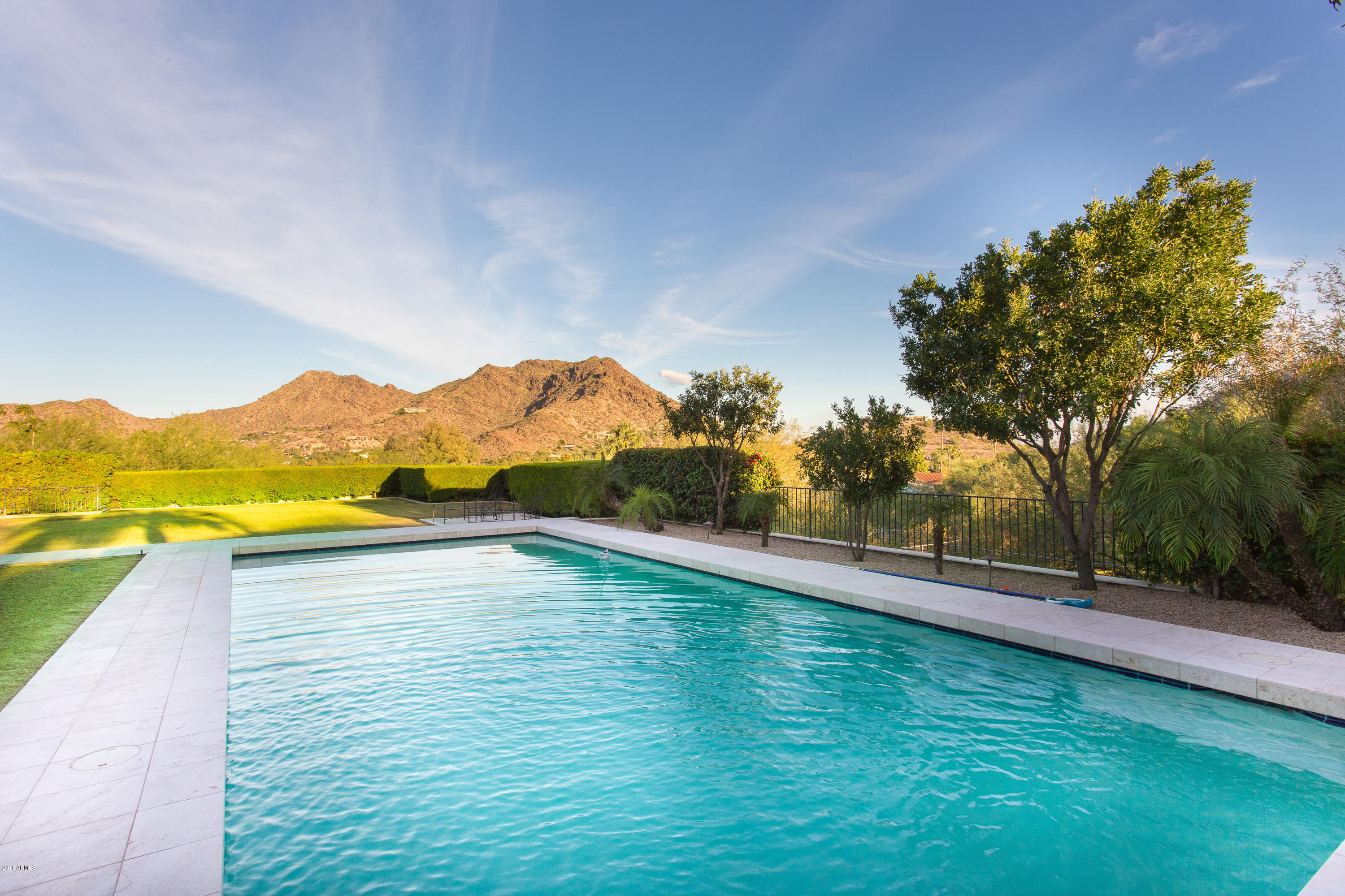 PARADISE VALLEY COUNTRY ESTATES - Residential
