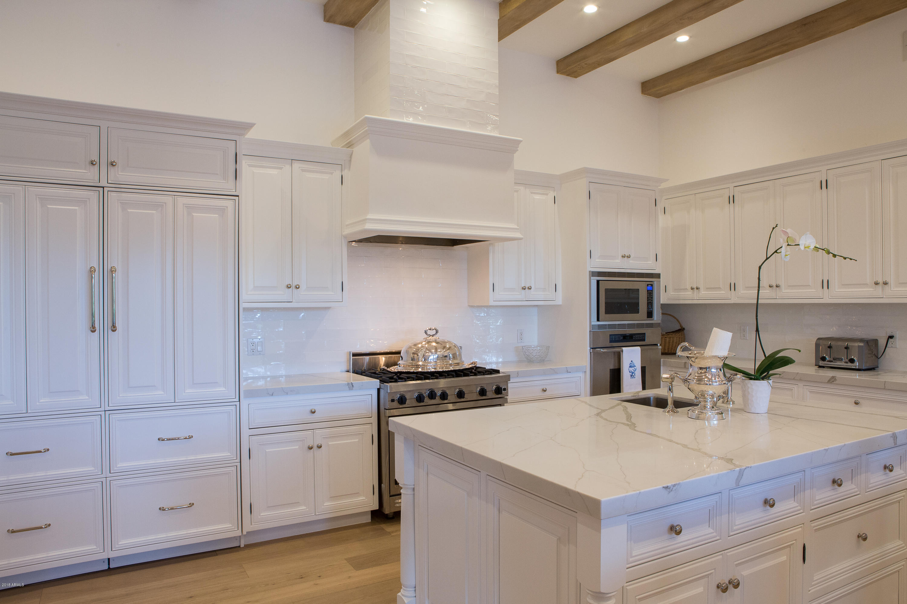 PARADISE VALLEY COUNTRY ESTATES - Residential