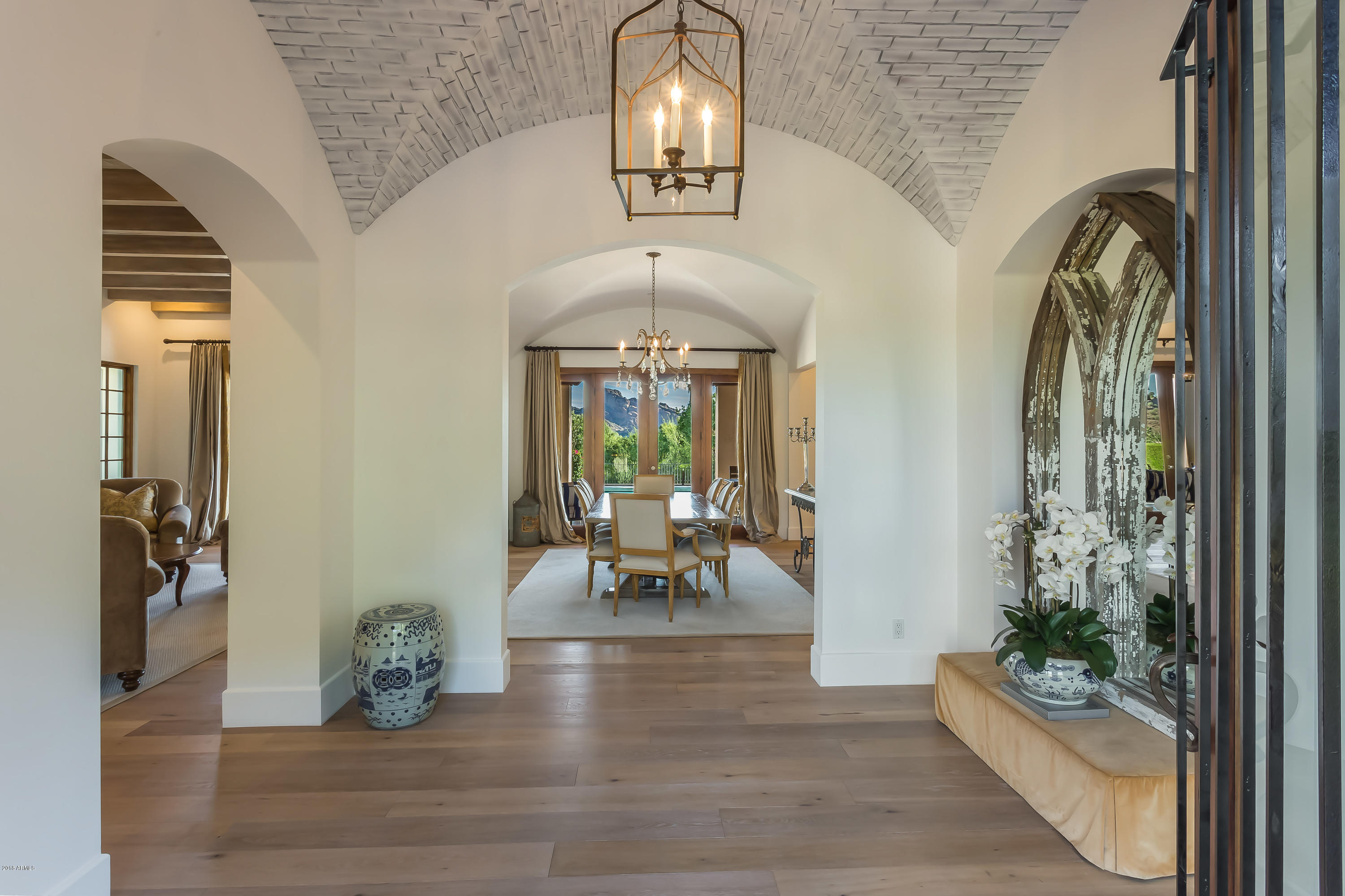 PARADISE VALLEY COUNTRY ESTATES - Residential