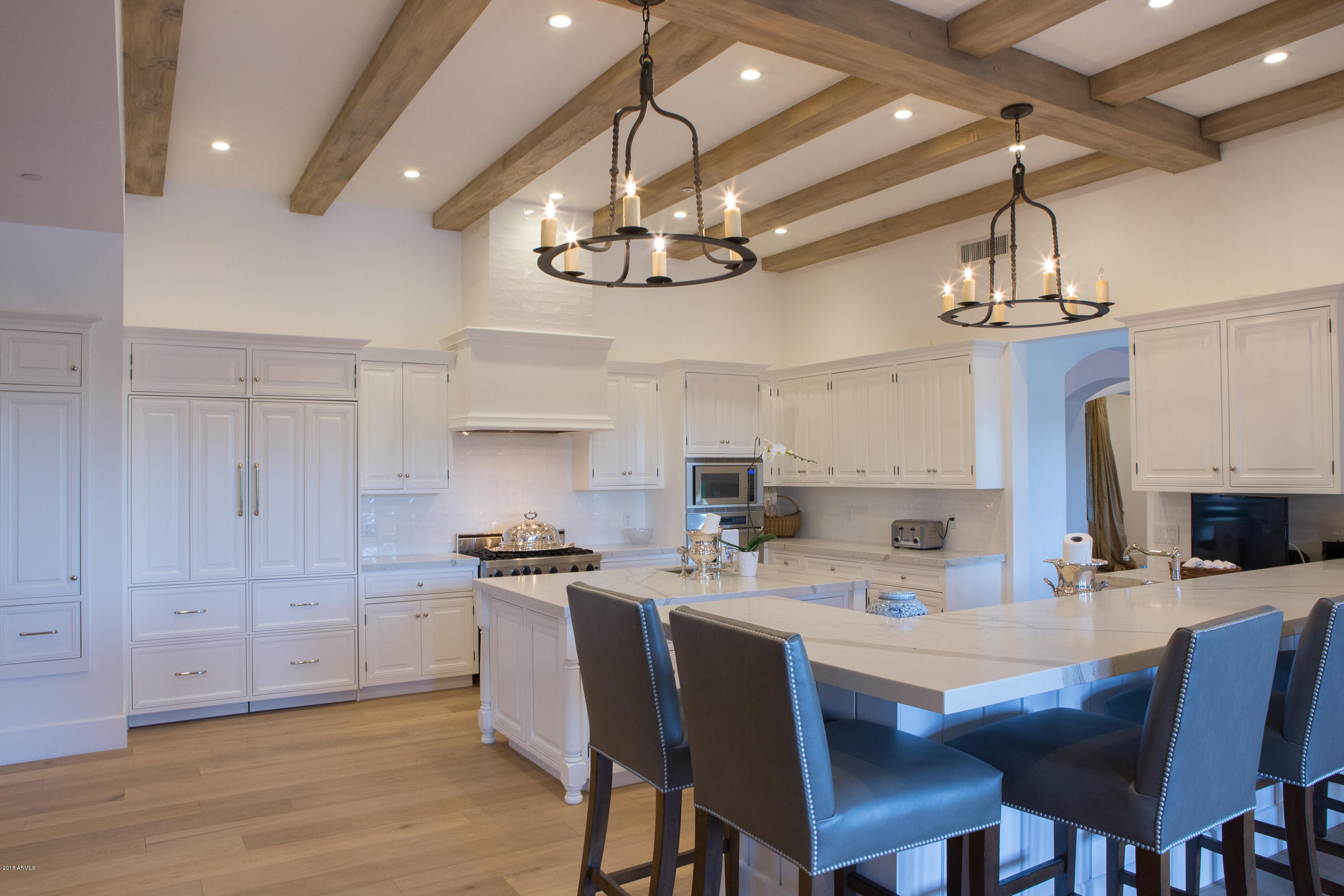 PARADISE VALLEY COUNTRY ESTATES - Residential