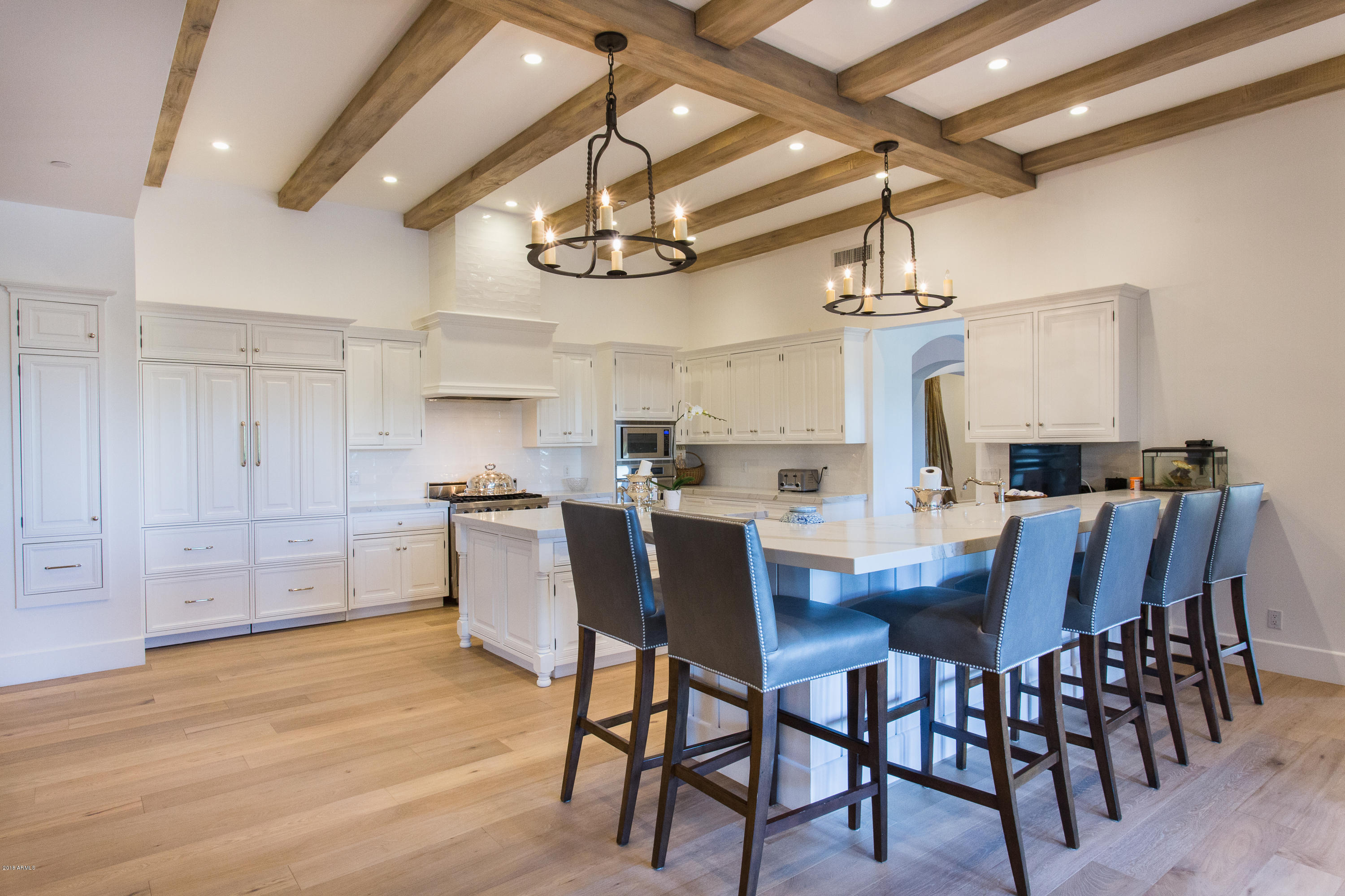 PARADISE VALLEY COUNTRY ESTATES - Residential