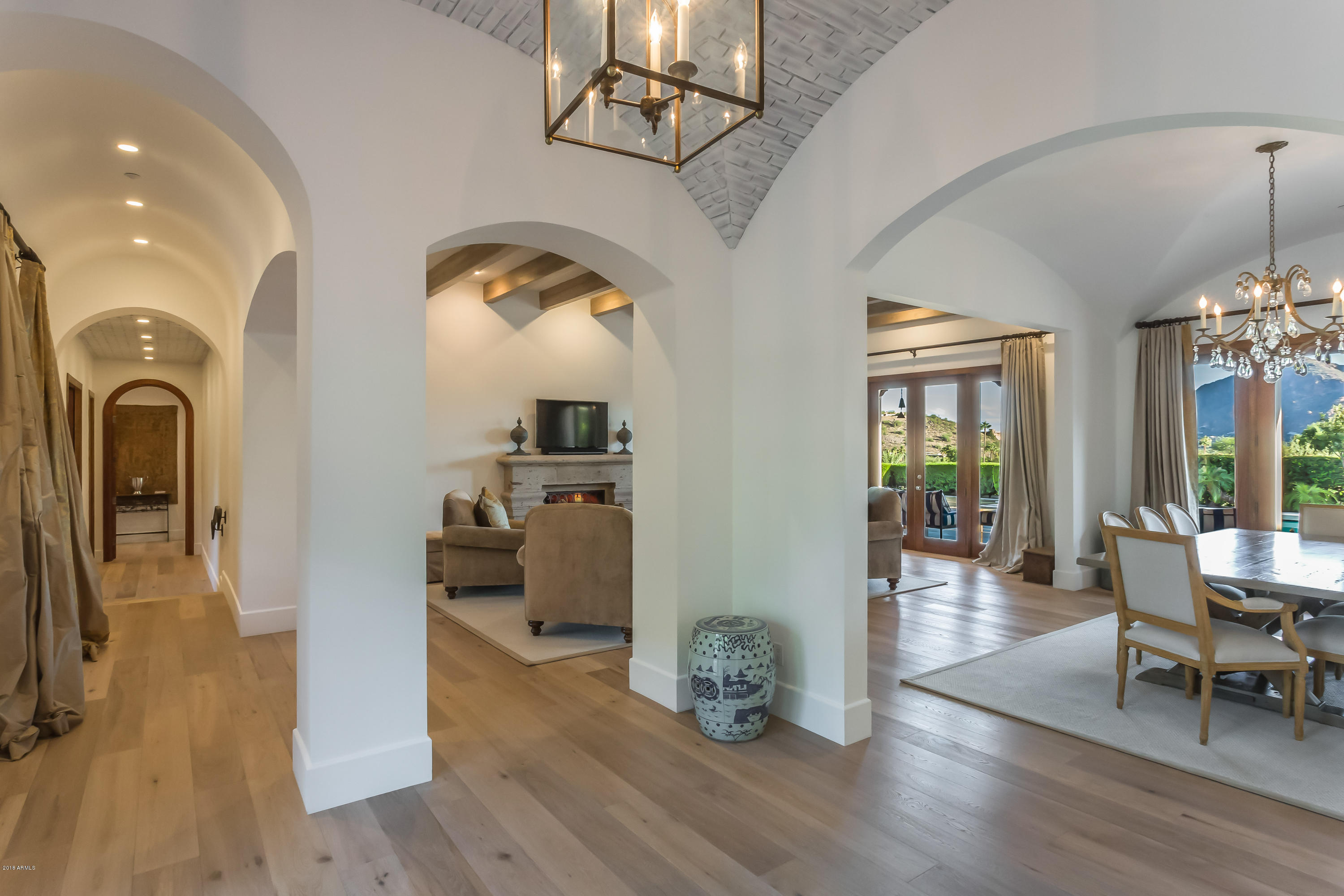 PARADISE VALLEY COUNTRY ESTATES - Residential