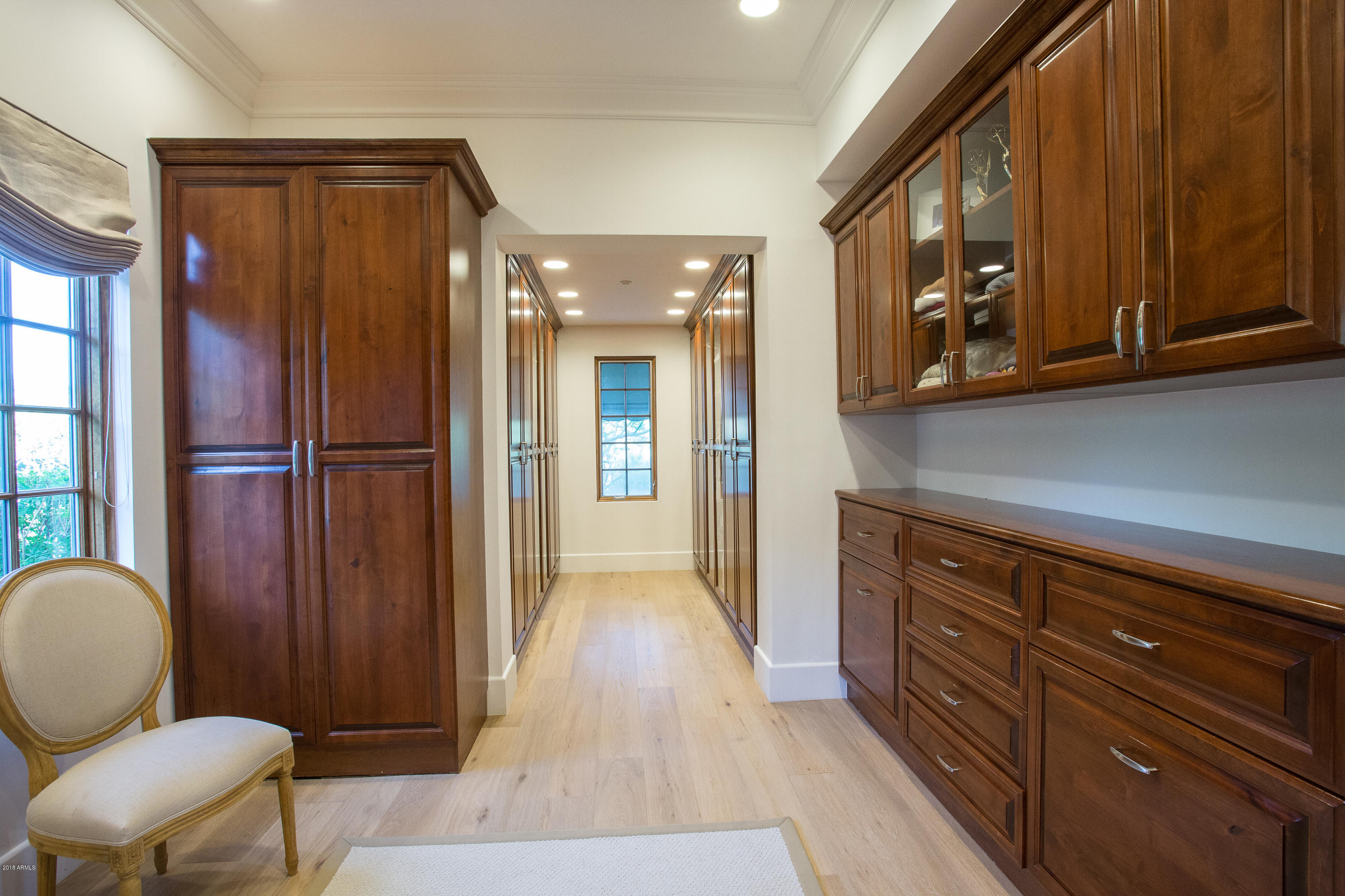 PARADISE VALLEY COUNTRY ESTATES - Residential