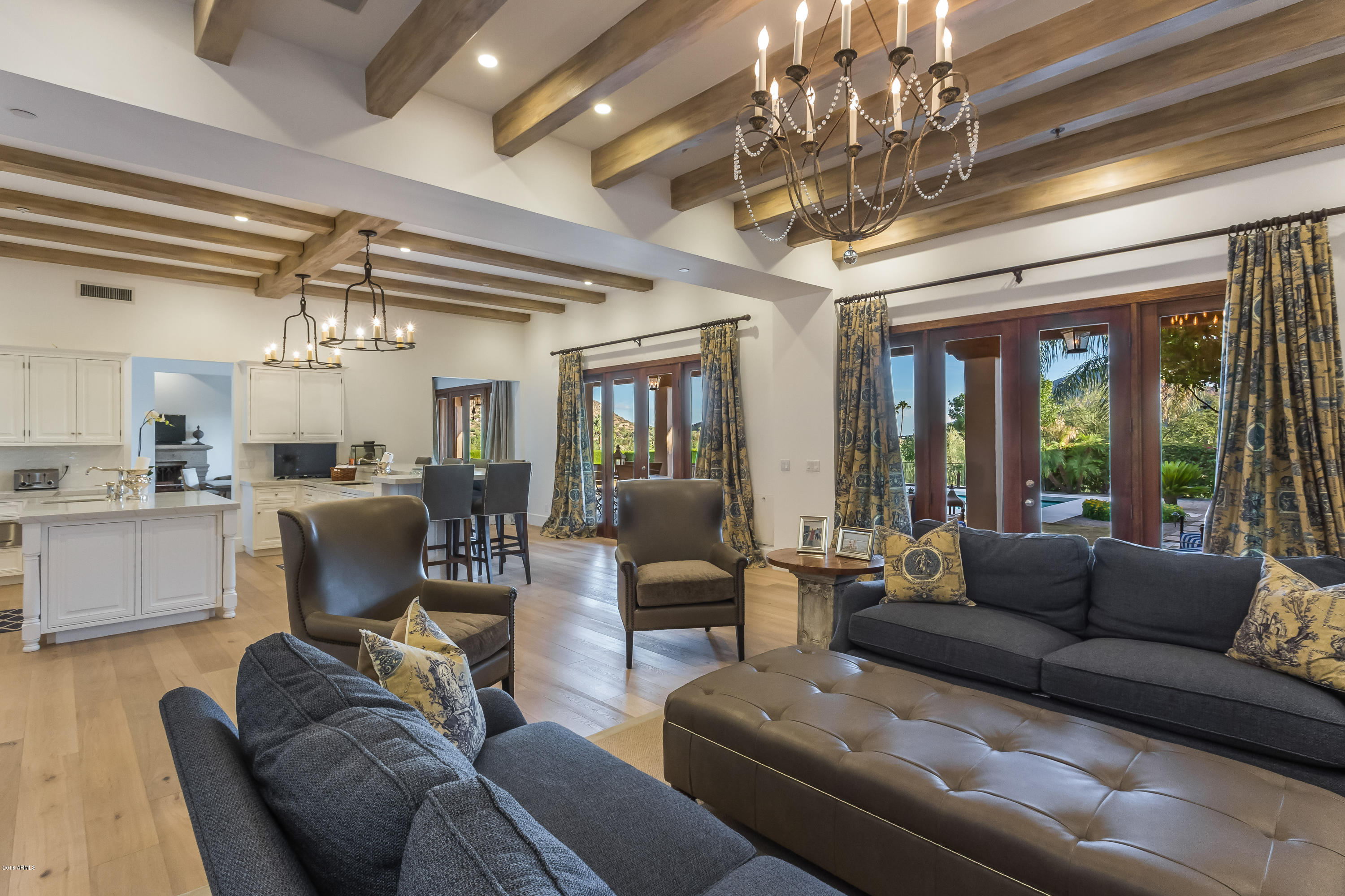 PARADISE VALLEY COUNTRY ESTATES - Residential