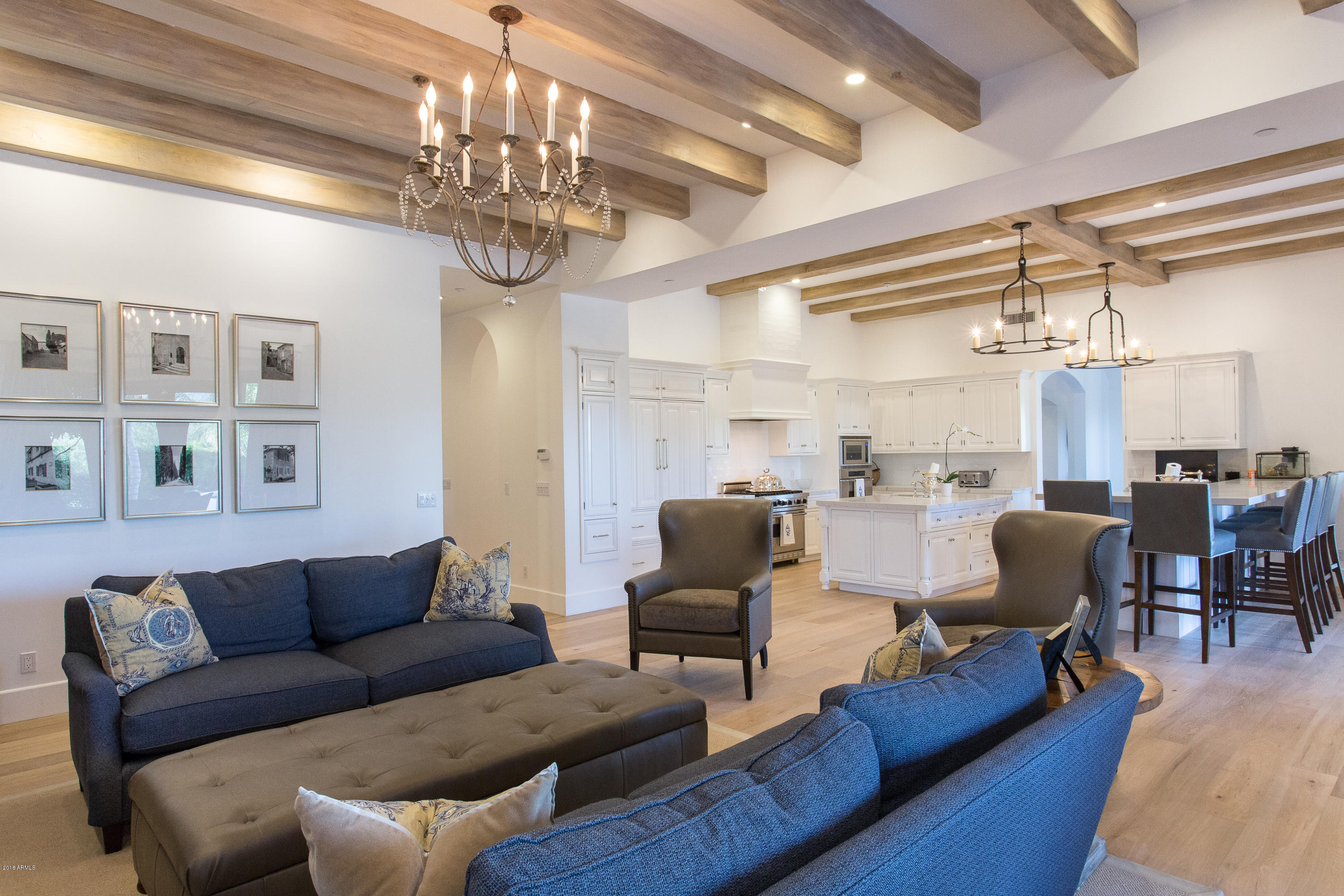 PARADISE VALLEY COUNTRY ESTATES - Residential