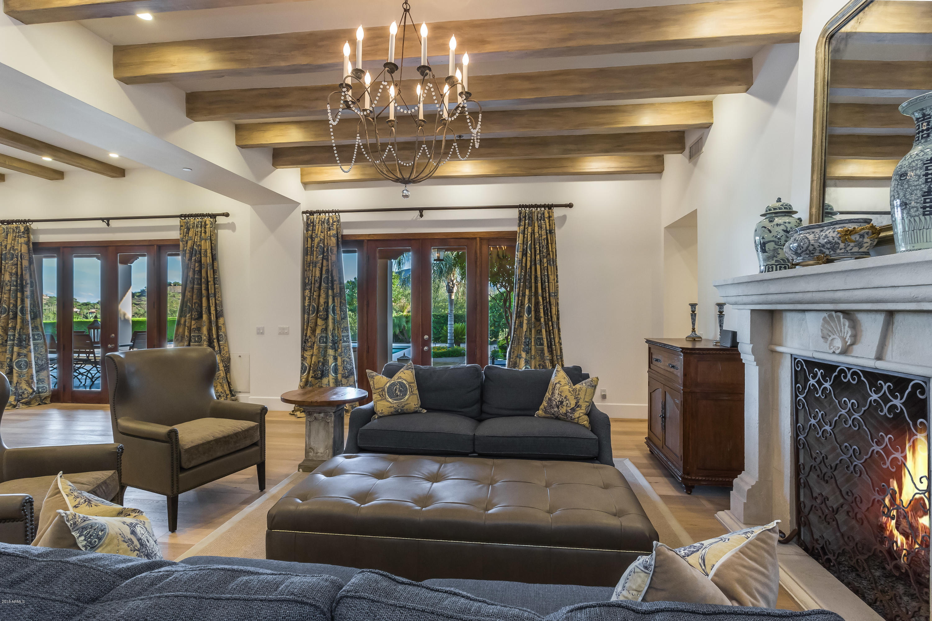 PARADISE VALLEY COUNTRY ESTATES - Residential