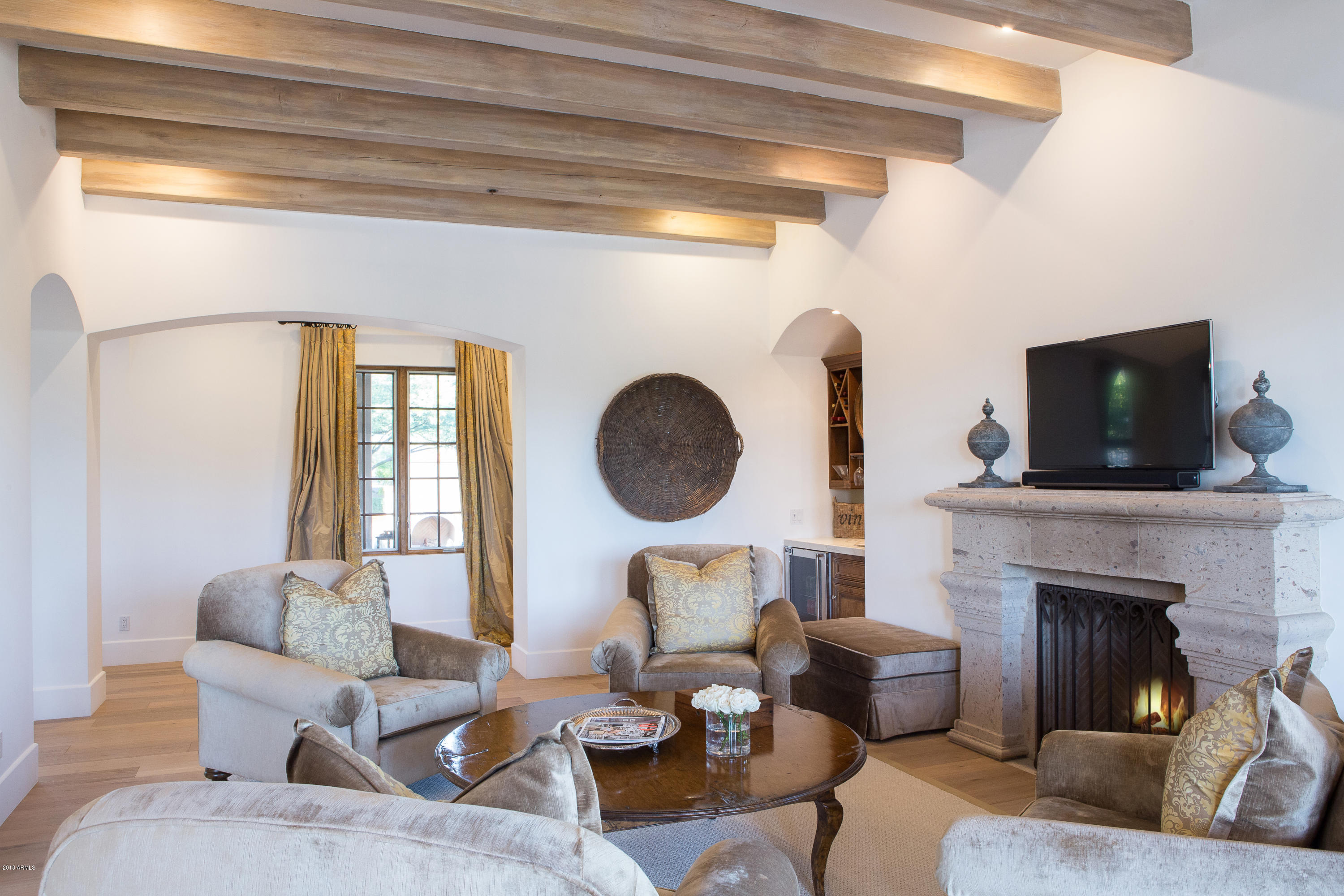 PARADISE VALLEY COUNTRY ESTATES - Residential