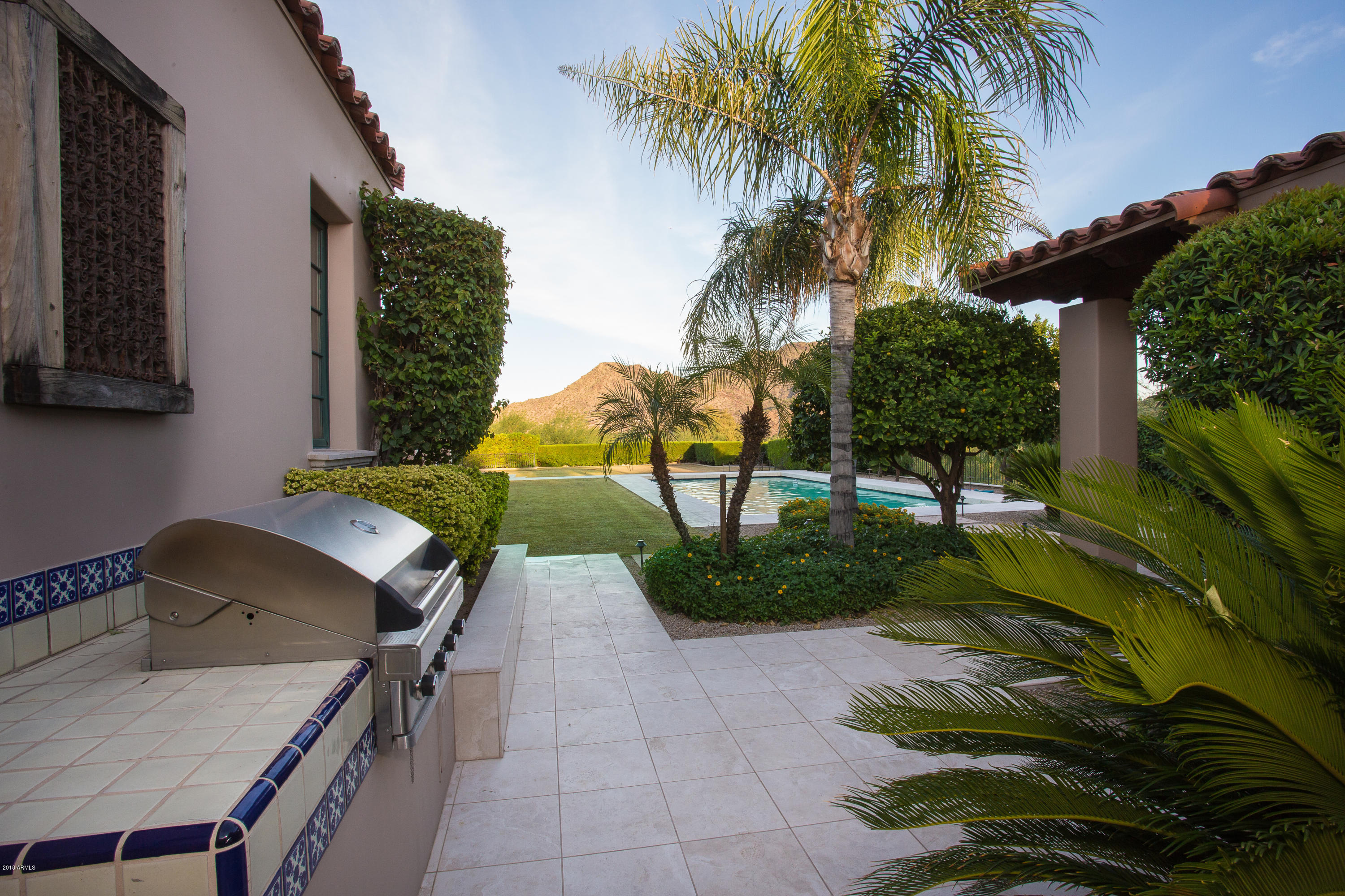 PARADISE VALLEY COUNTRY ESTATES - Residential