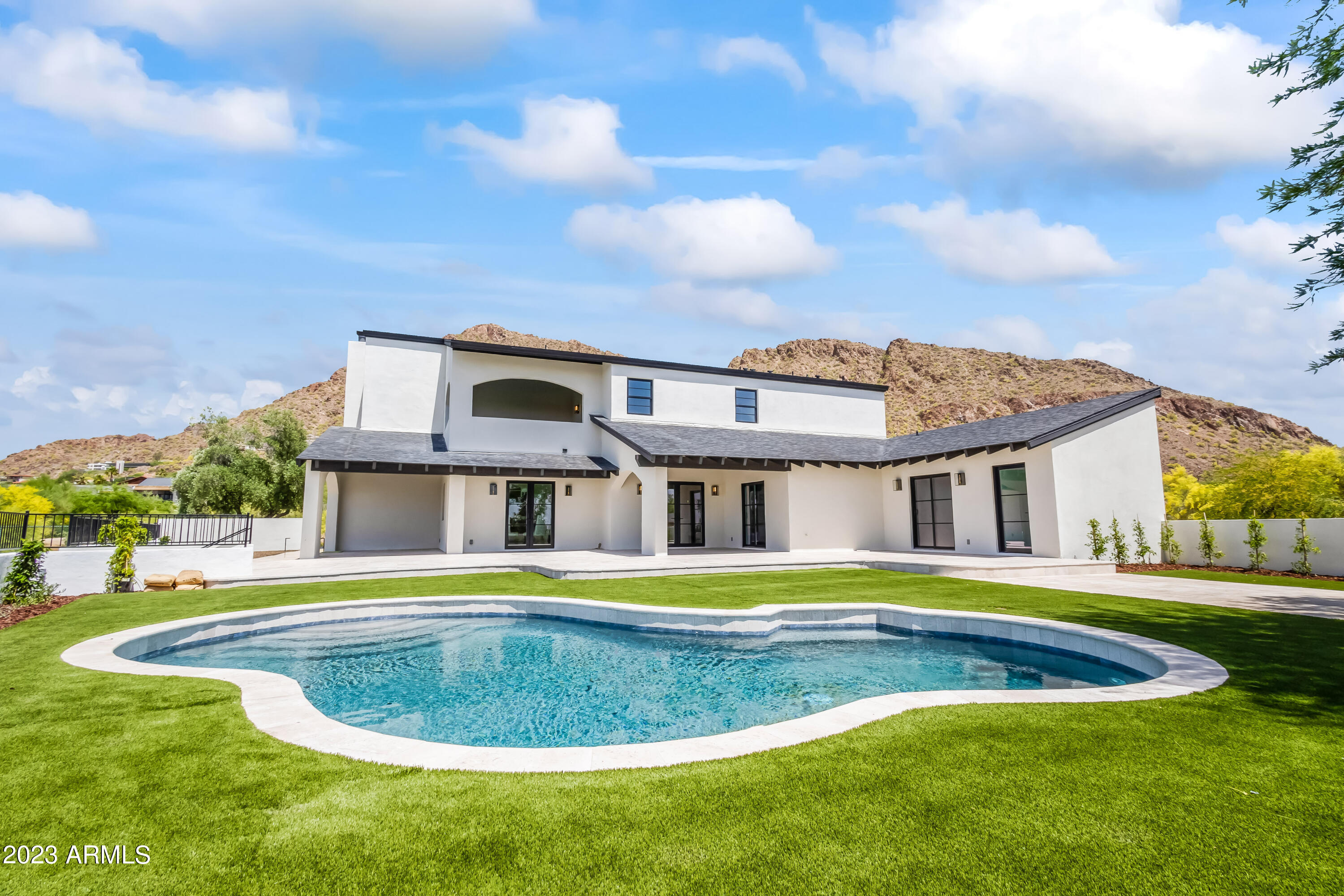 ALTA HACIENDA - Residential