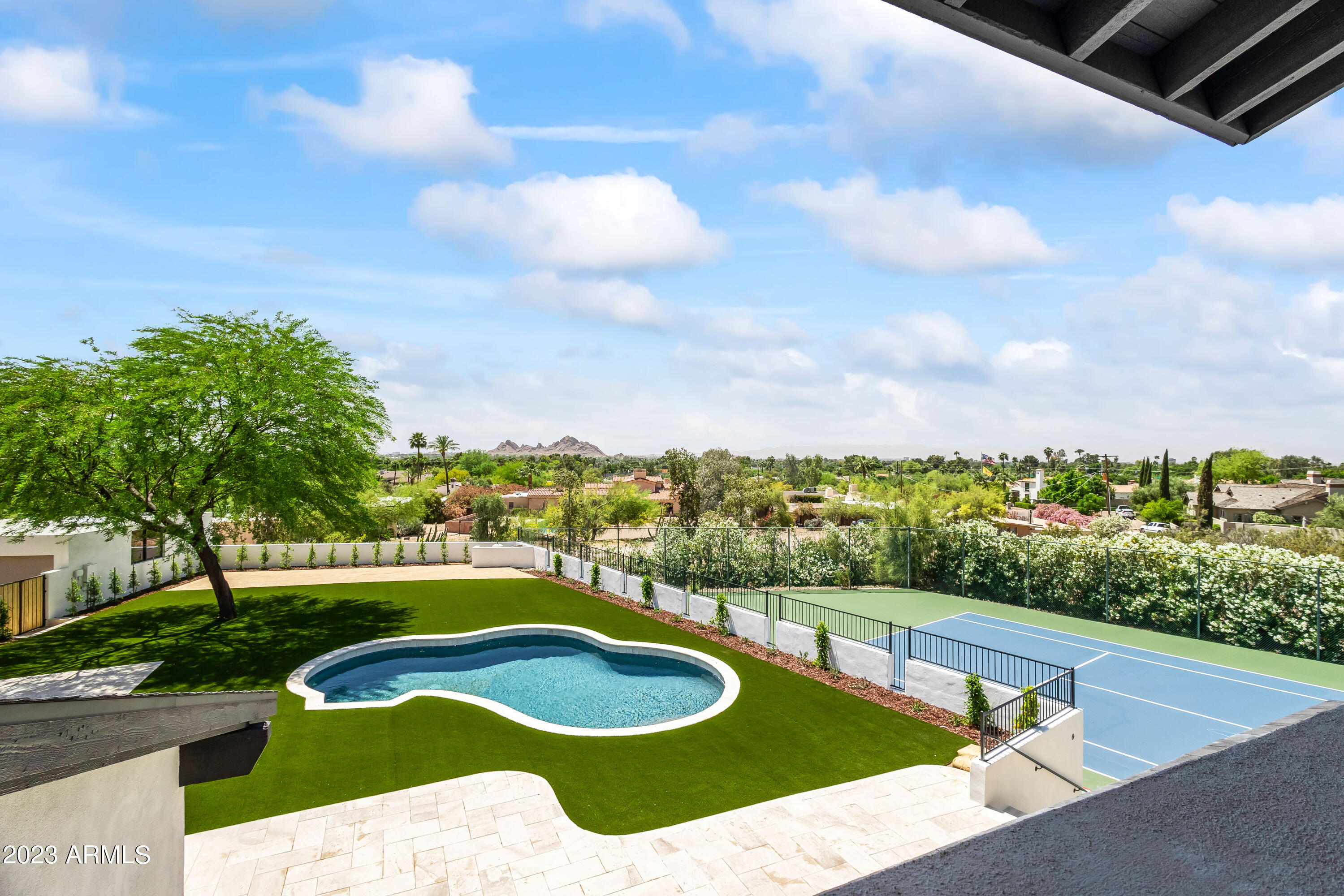 ALTA HACIENDA - Residential