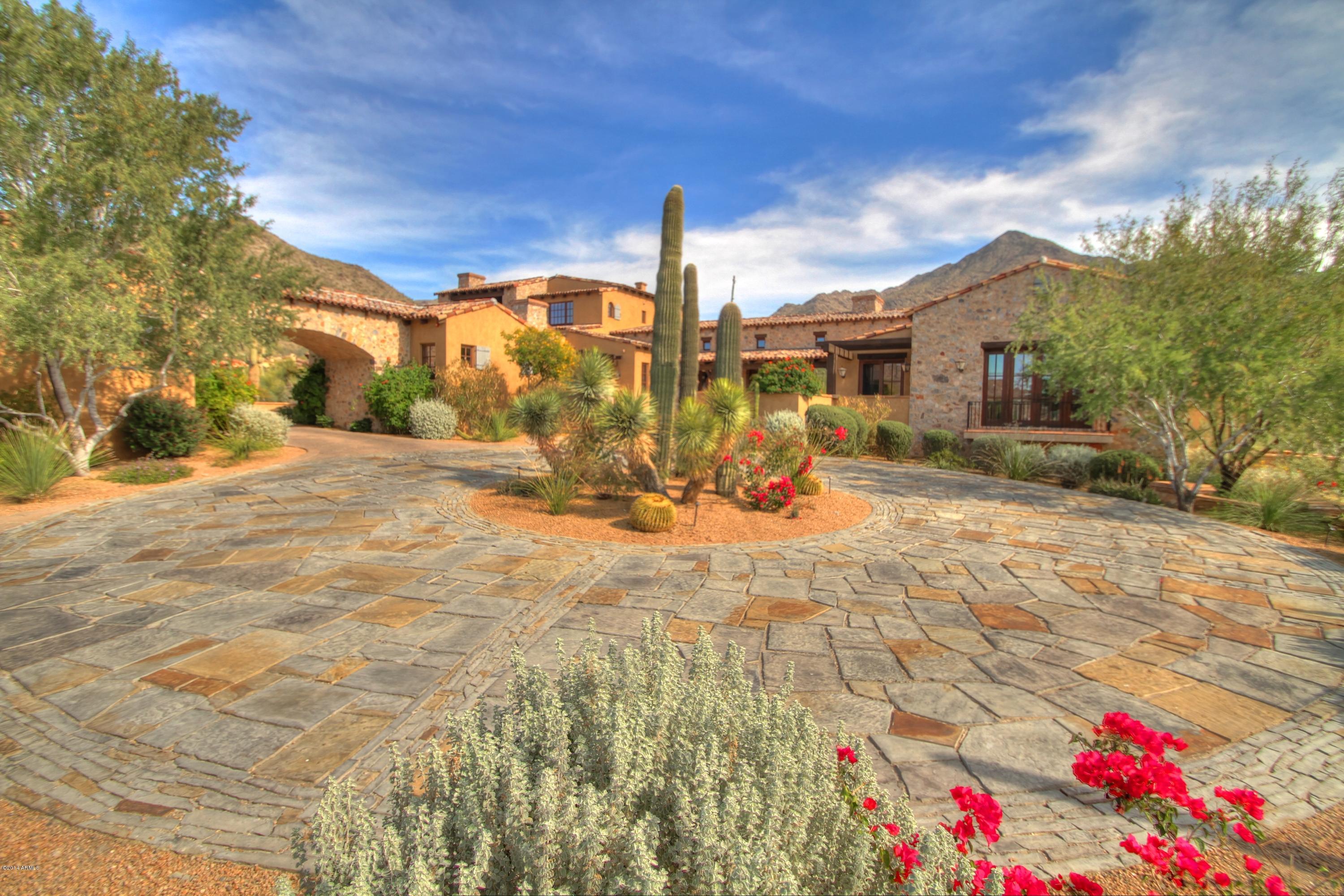 First time this house has been on the market. Truly a one of a kind location in Silverleaf. Property backs to the Mcdowell Mtn Preserve. Privacy, Privacy, Privacy, !! 3.1 Acres, over 20,000 feet of grass in backyard!

Reclaimed Wood Floors thruout living area. Very flexible floorplan.

Floorplan in Doc Section. Easy to show.