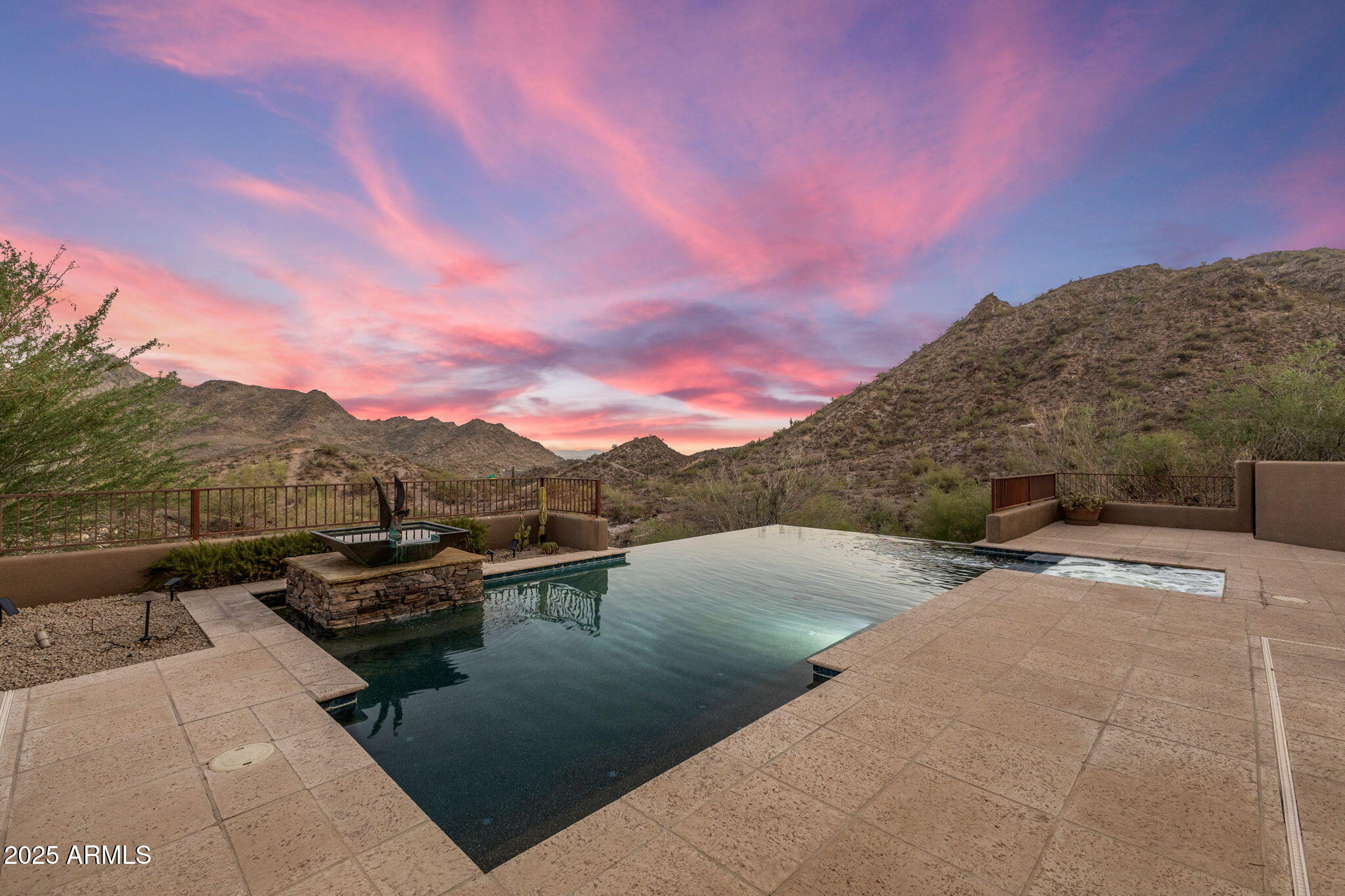 PHOENIX HILLSIDE ESTATES LOT 1-17 TR A,B - Residential