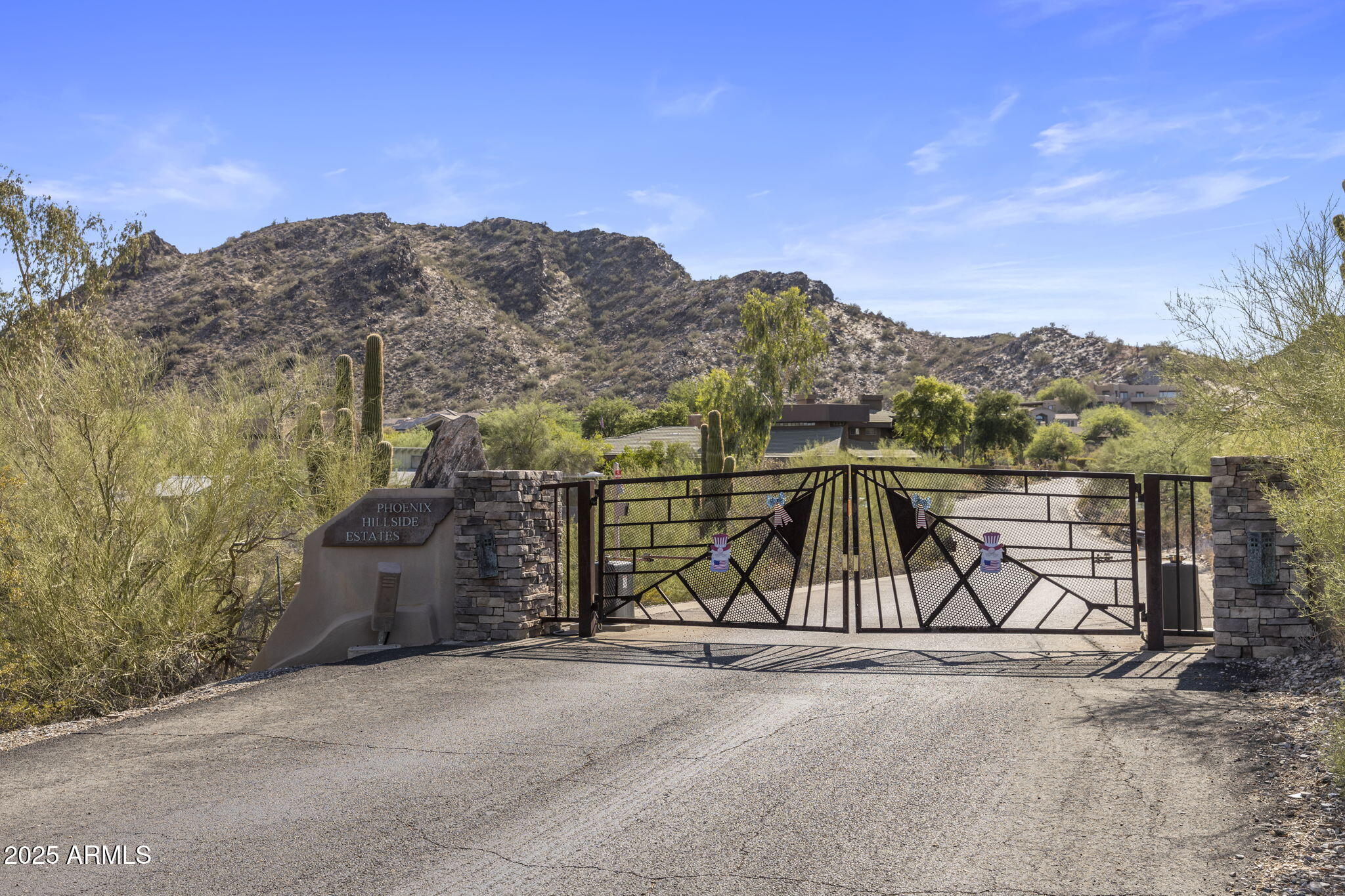PHOENIX HILLSIDE ESTATES LOT 1-17 TR A,B - Residential