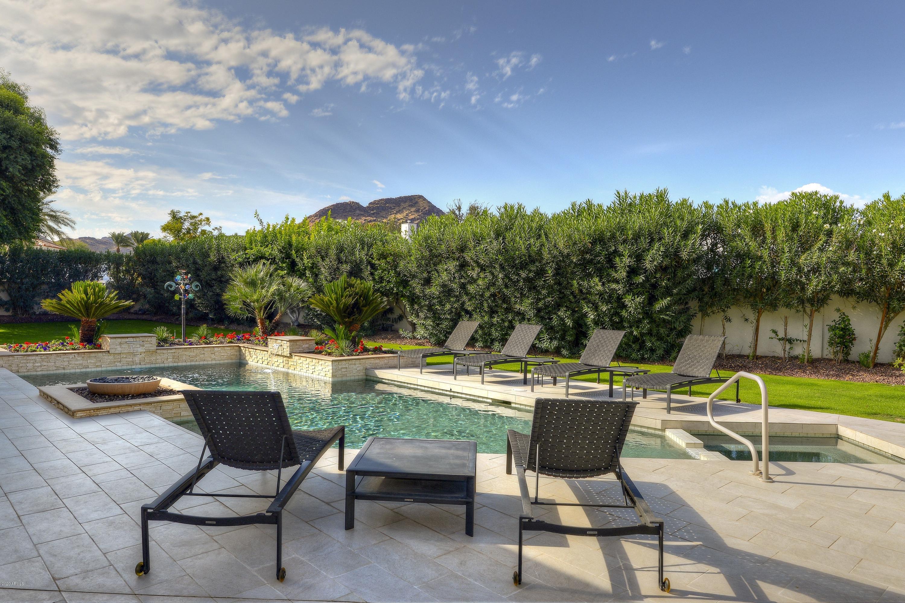 MERRILL CANTATIERRA LOT 1-49 PUT STS IND BEND WASH - Residential