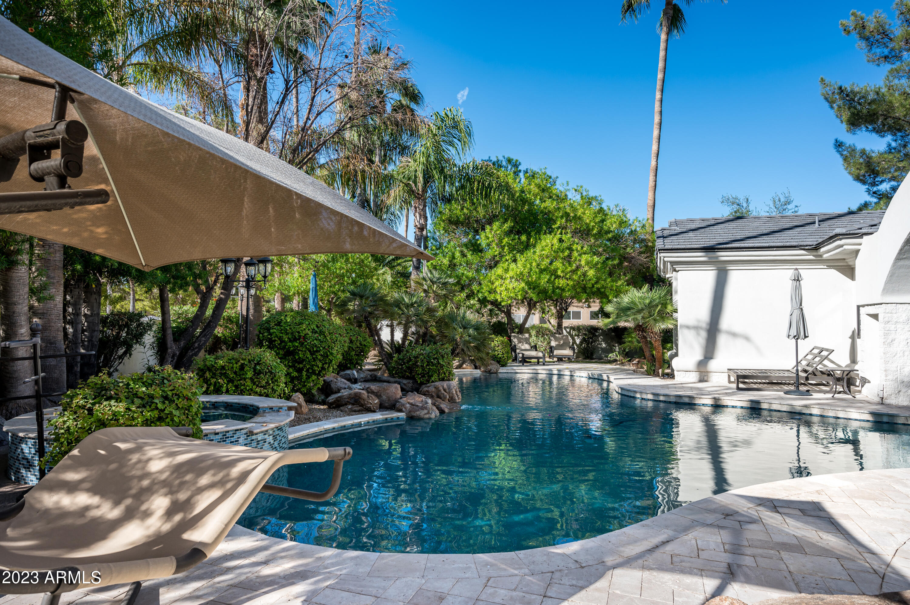 MERRILL CANTATIERRA - Residential
