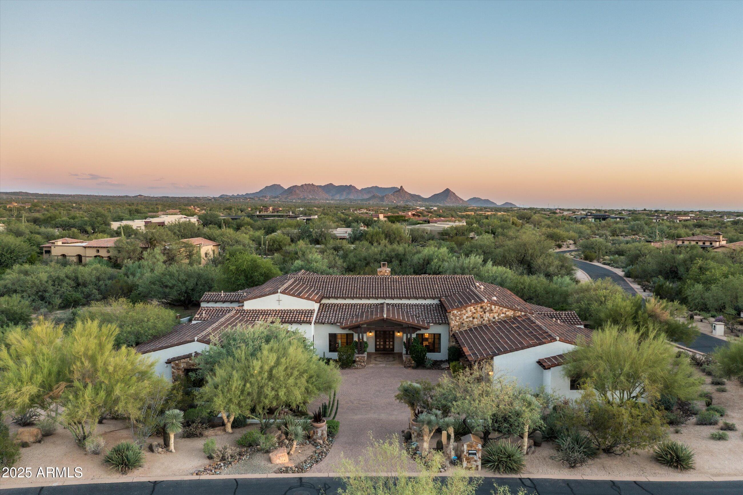 WHISPER ROCK - Residential