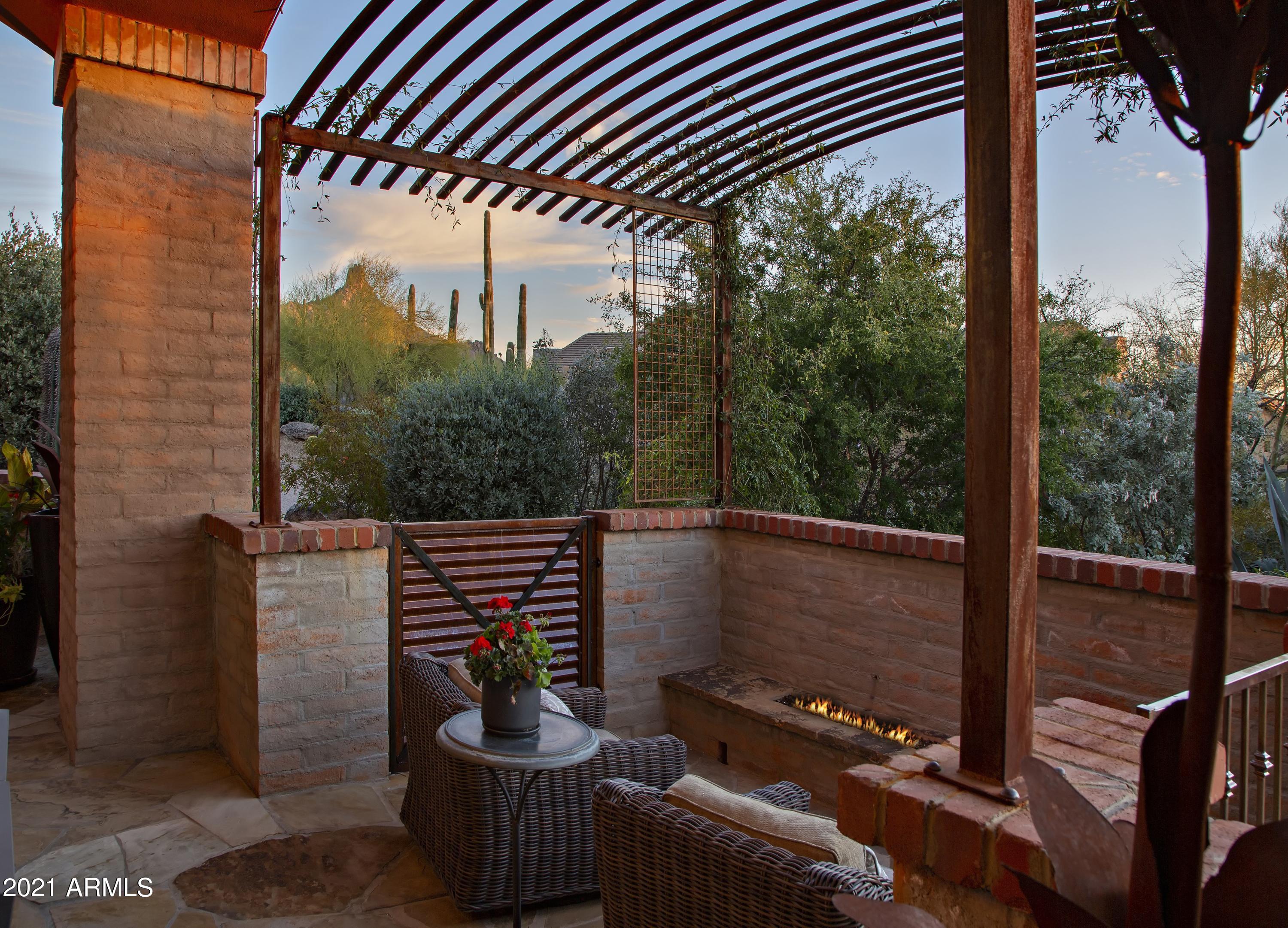 ESTANCIA - Residential