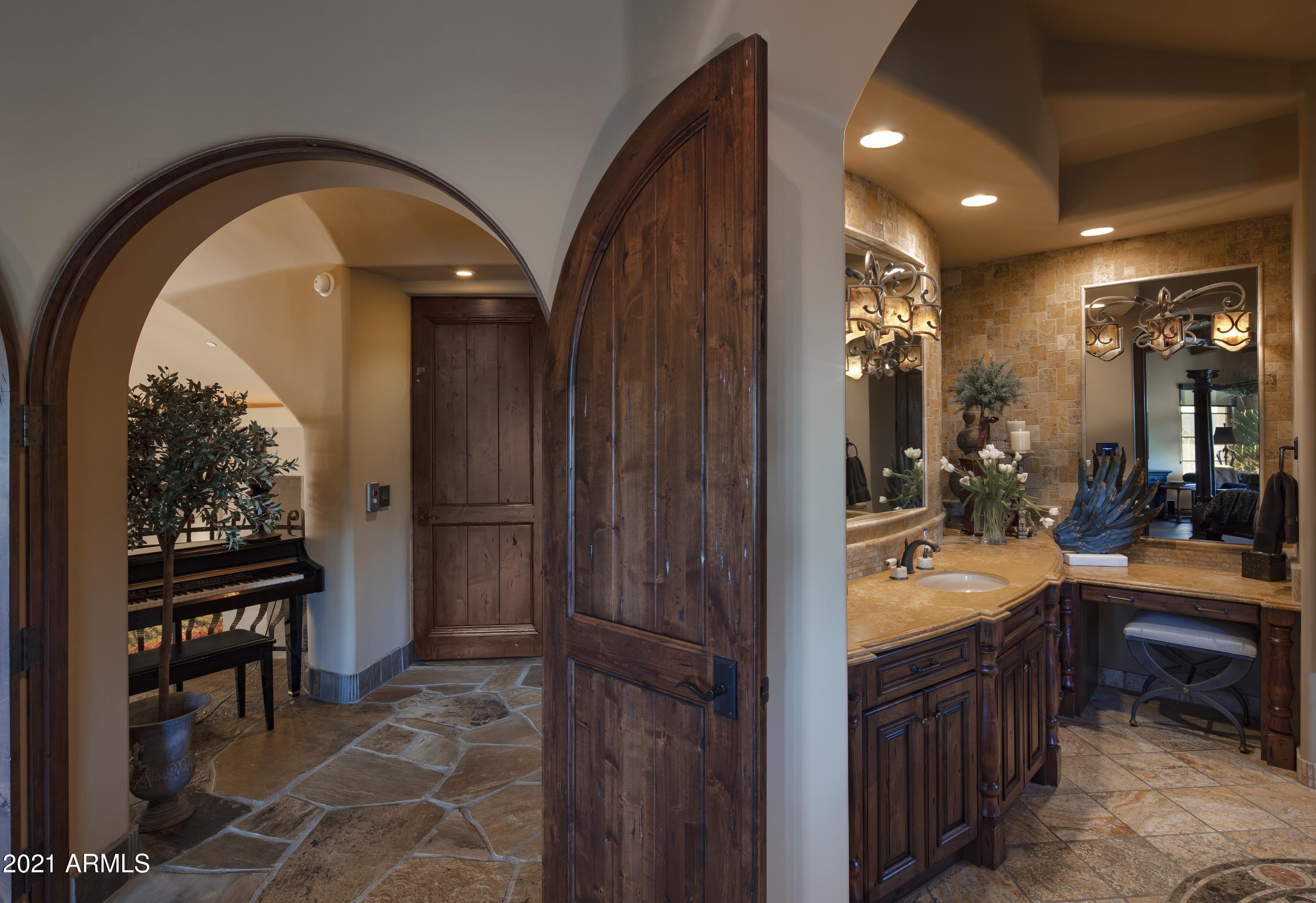 ESTANCIA - Residential