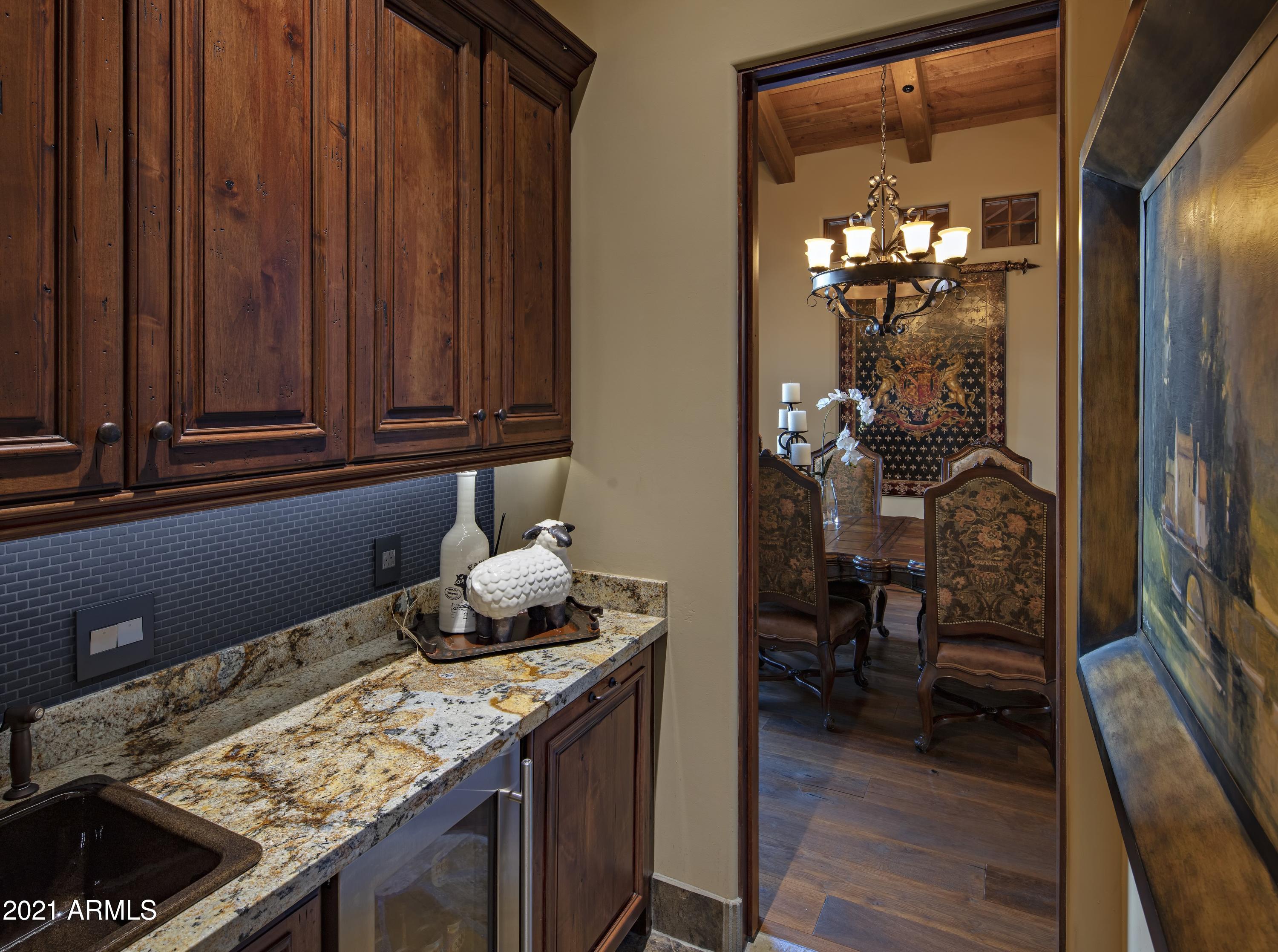 ESTANCIA - Residential