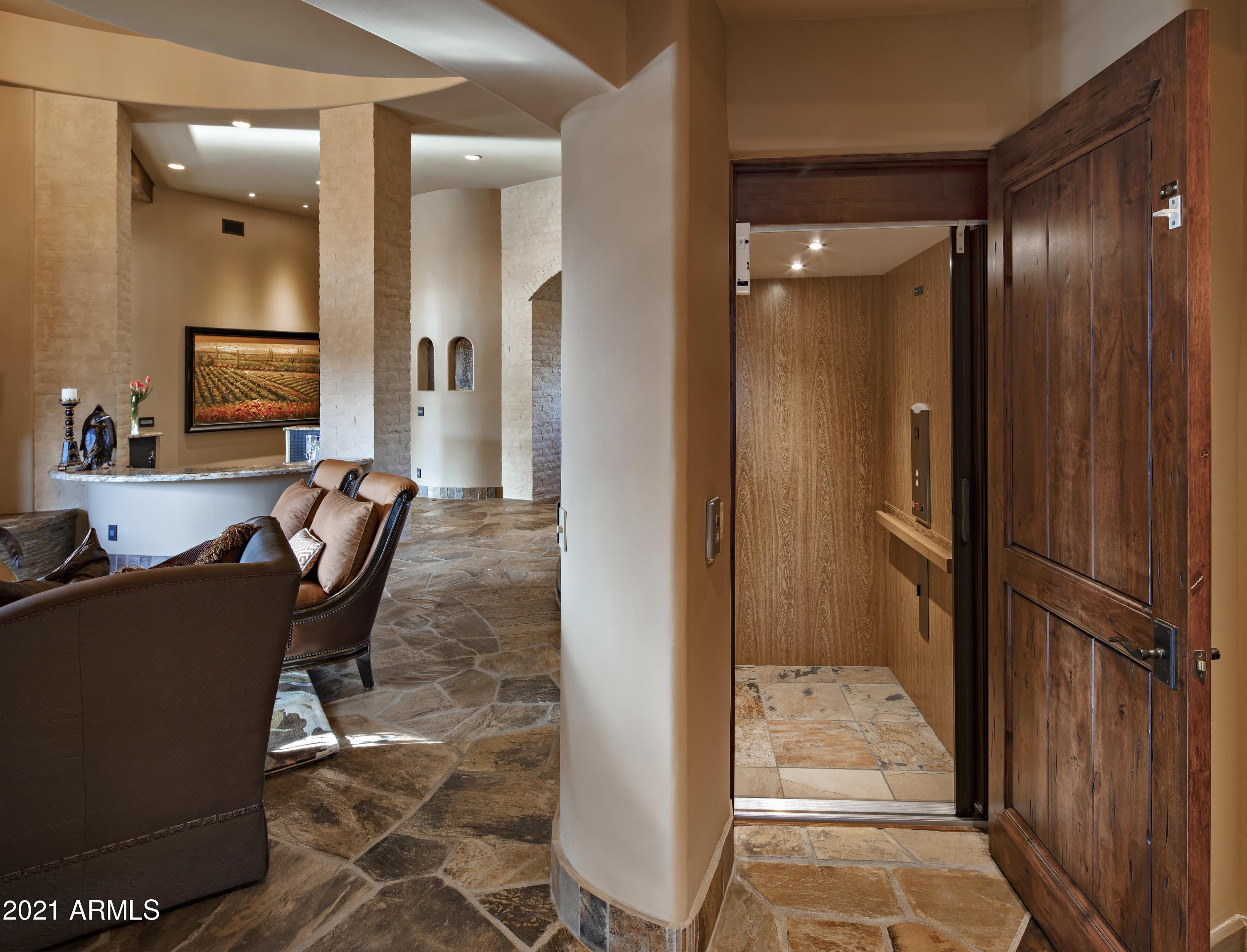 ESTANCIA - Residential